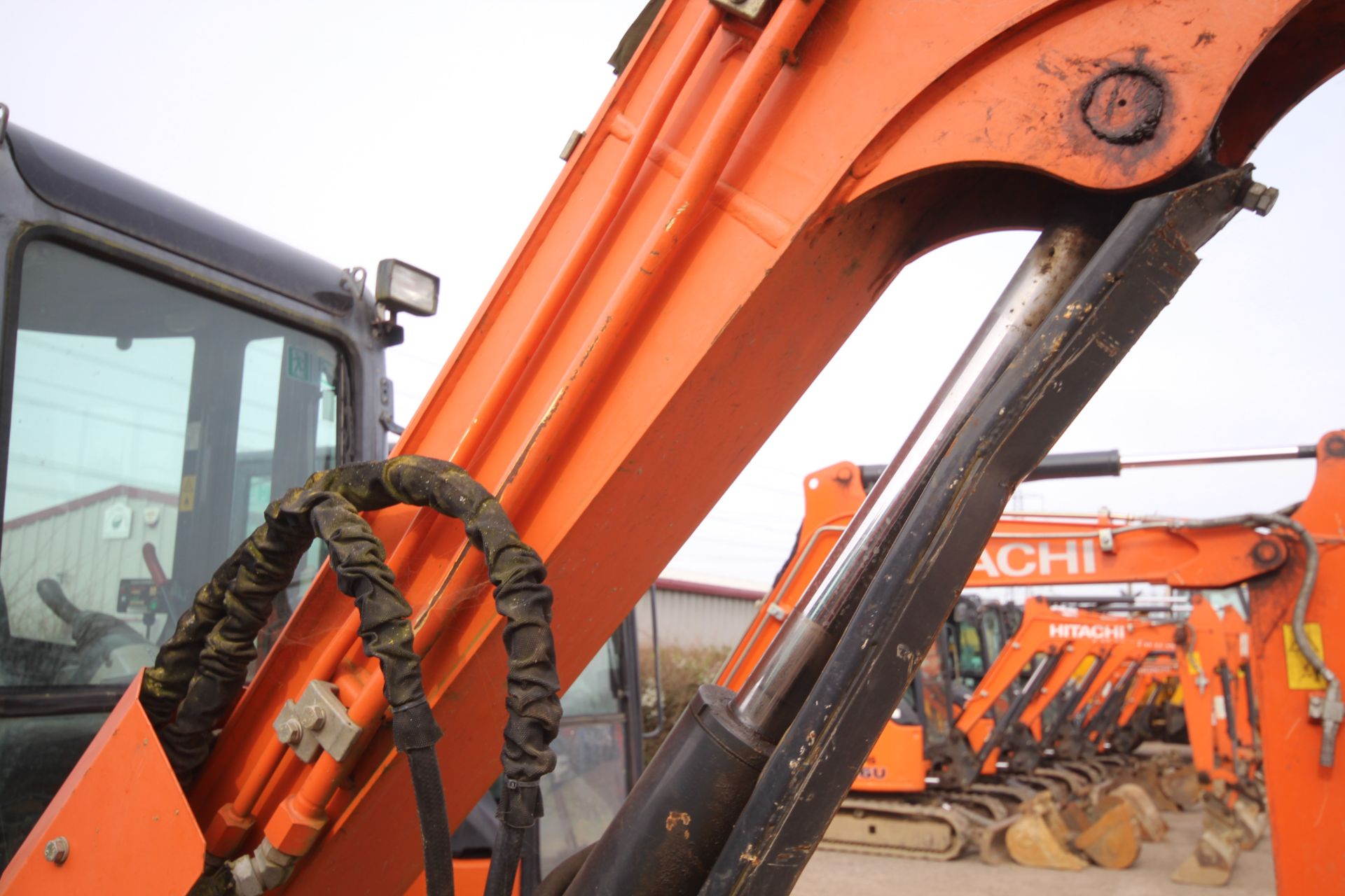 Hitachi Z-Axis 52U-3 CLR 5T rubber track excavator. 2013. 5,066 hours. Serial number HCM - Image 13 of 71