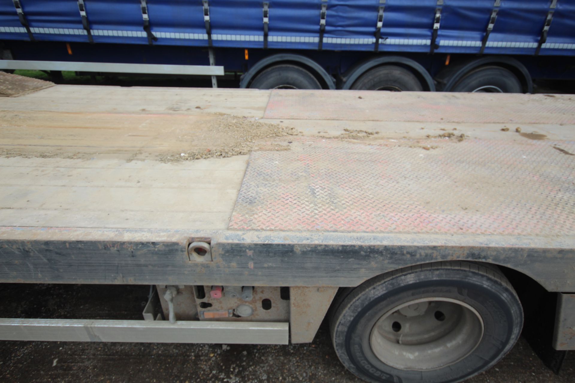 Nooteboom OSDS-41-03 38T 14.2m tri-axle low loader trailer. Registration C300731. Date of first - Image 17 of 68