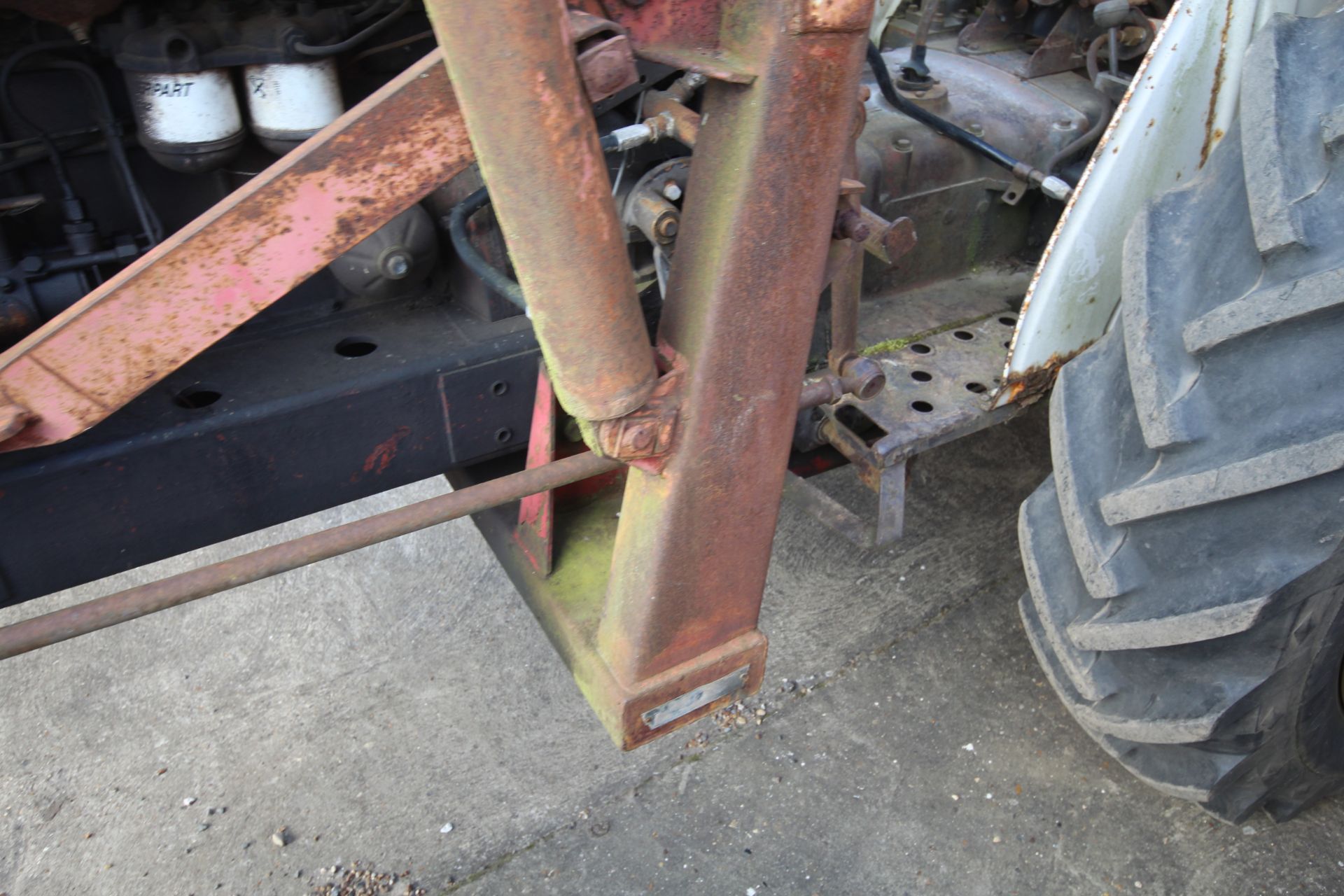 David Brown 990 Selectamatic 2WD tractor. Vendor reports that it starts runs and drives but requires - Image 14 of 45