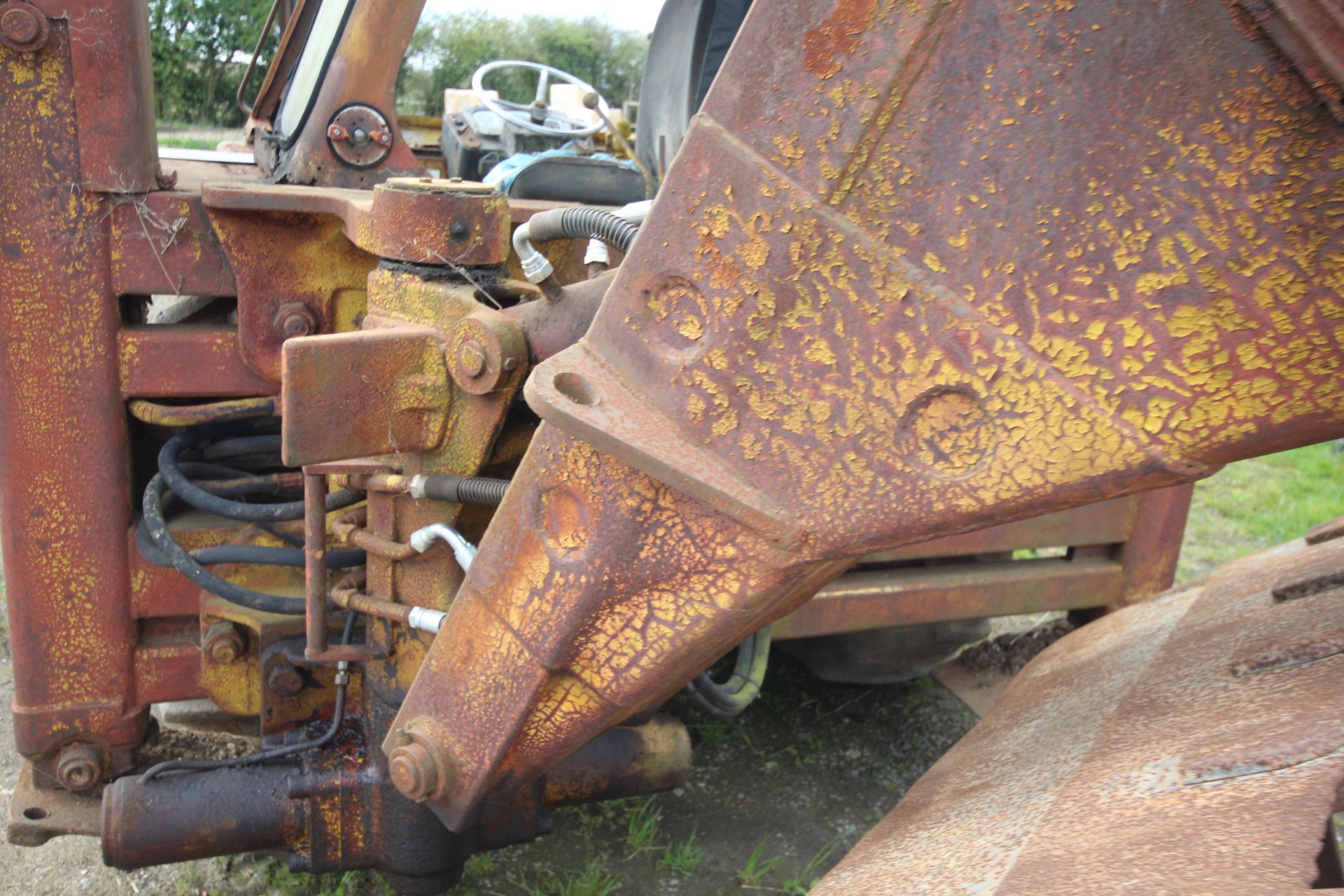 JCB 3C II 2WD backhoe loader. Registration Q106 EPV. With two rear buckets. Vendor reports that - Image 53 of 85