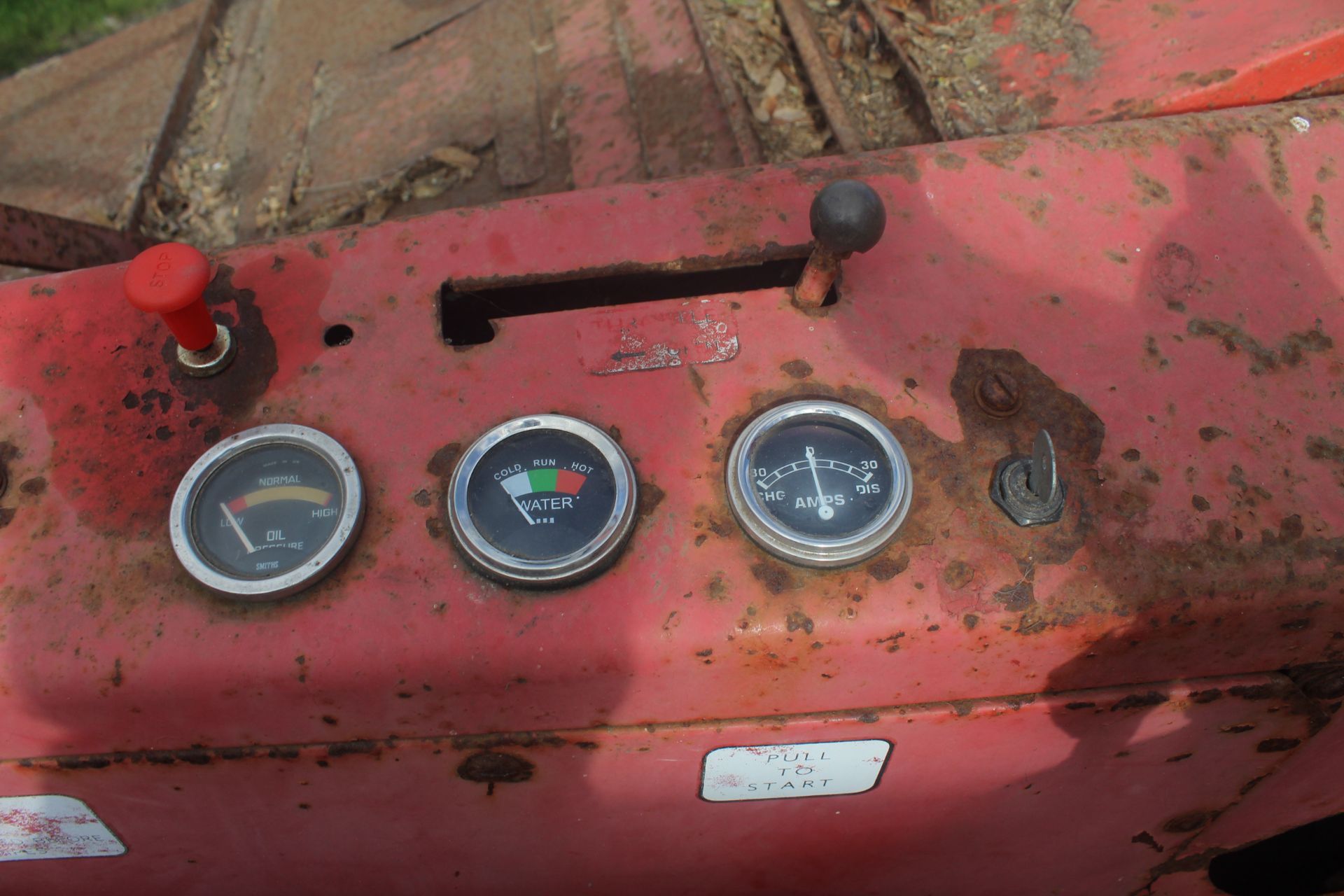 Massey Ferguson 788 8ft cut combine. Registration EBJ 851C (no paperwork). 12.4/11-28 front wheels - Image 28 of 53