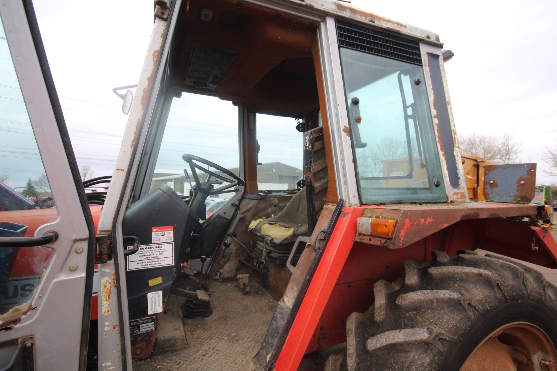 Massey Ferguson 698 4WD tractor. Registration DVF 568Y. Date of first registration 04/01/1983. 6,591 - Image 49 of 58