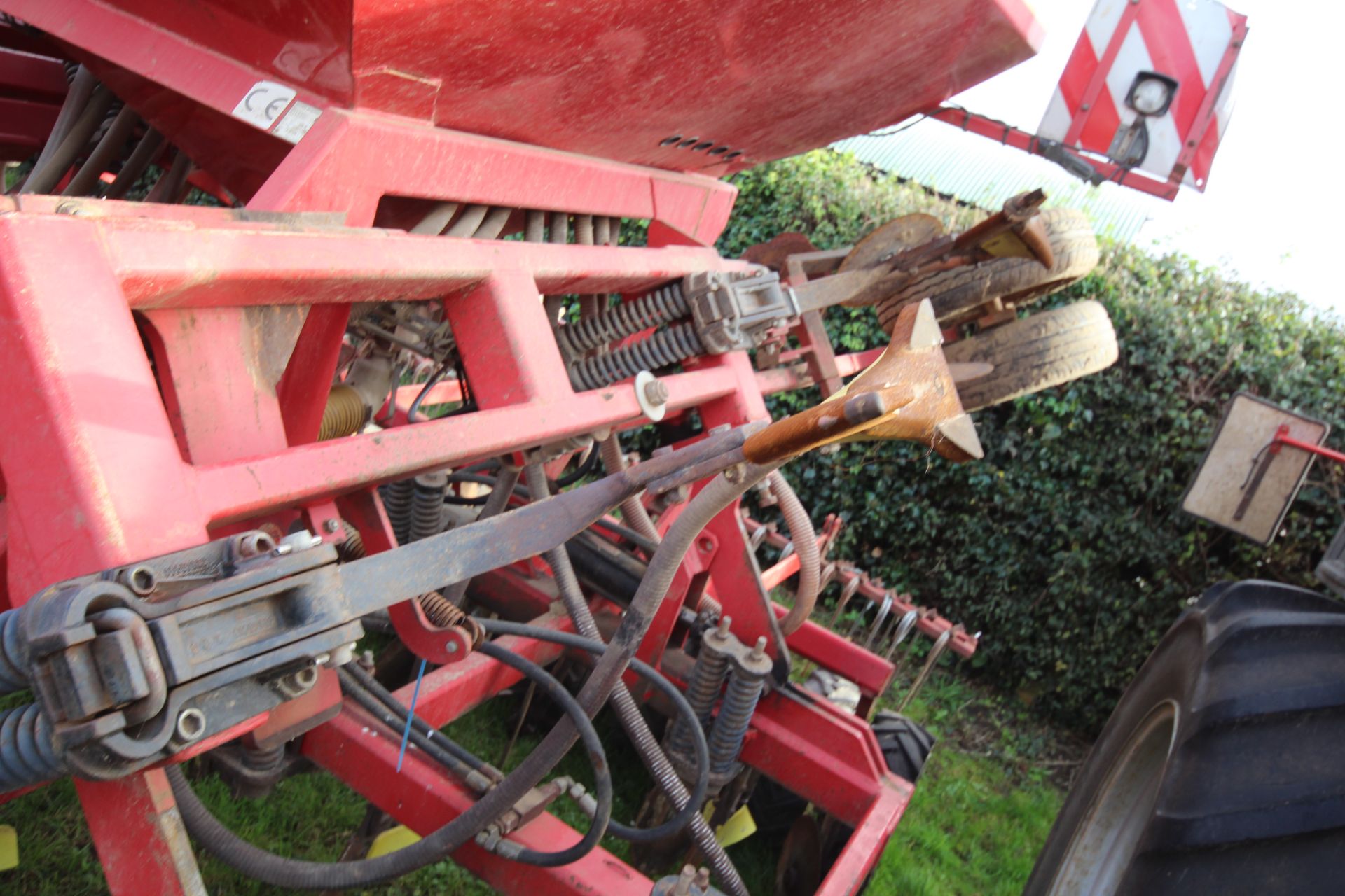 Horsch CO4 4m tine drill. With tramline, control box, various spares and manuals. V. - Bild 17 aus 54