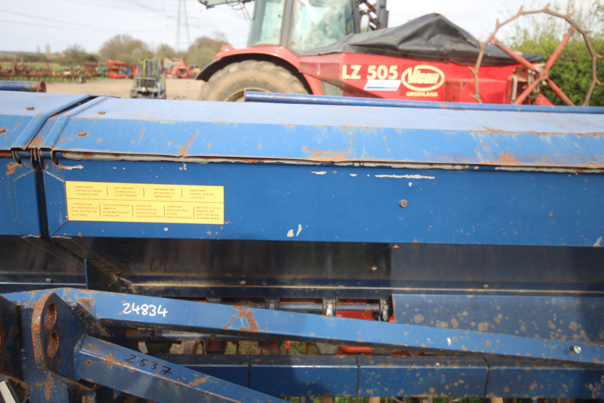 Nordsten 3m spring tine drill. Previously used for maize. Manual held. V - Image 27 of 56