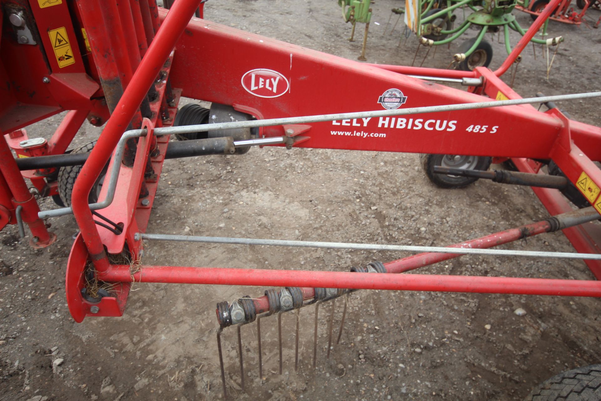 Lely Hibiscus 458S single rotor rake. Serial number 0003127837. V - Image 6 of 15