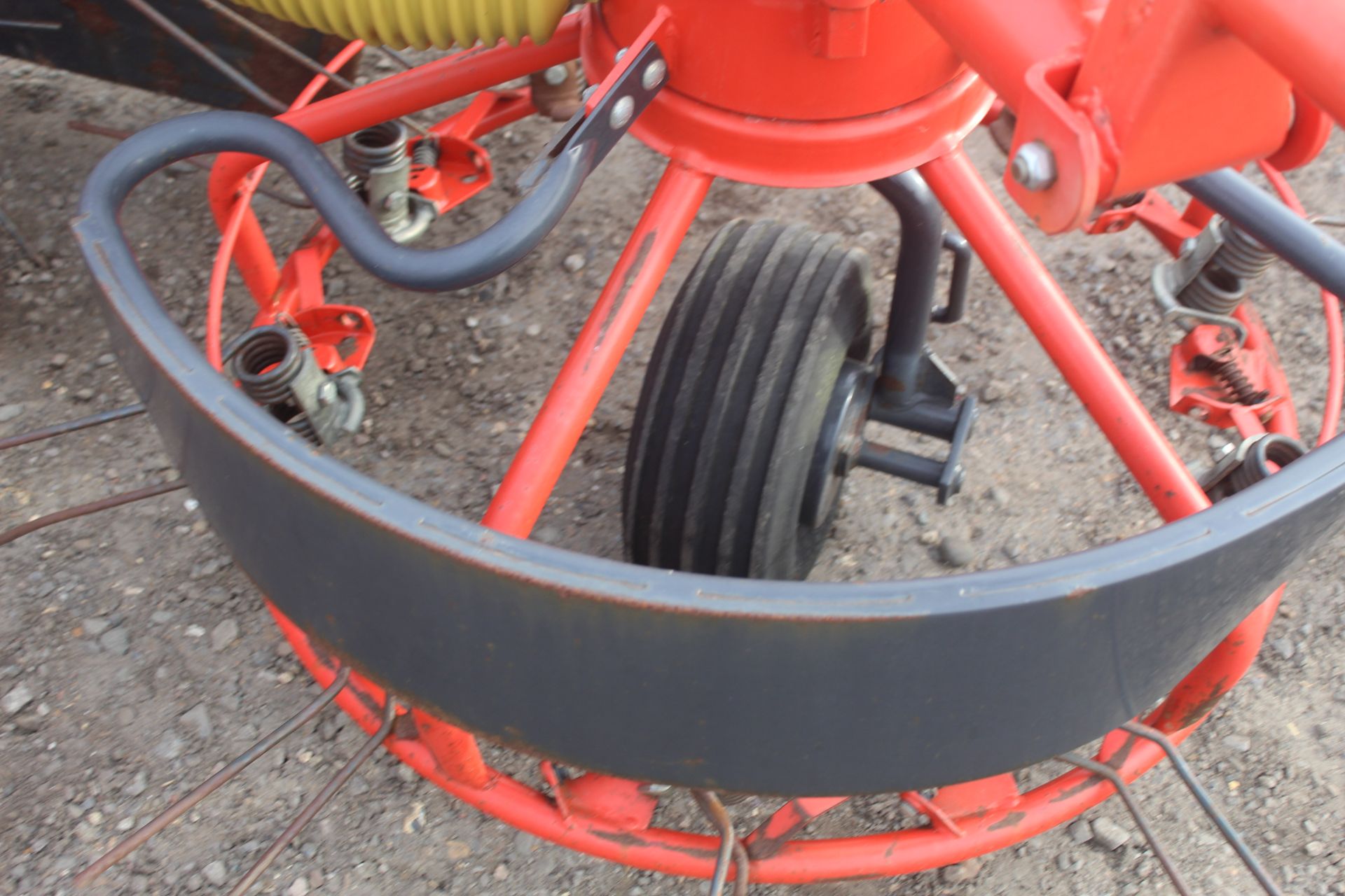 Kuhn Haybob 360. 2011. Owned from new. V - Image 8 of 20