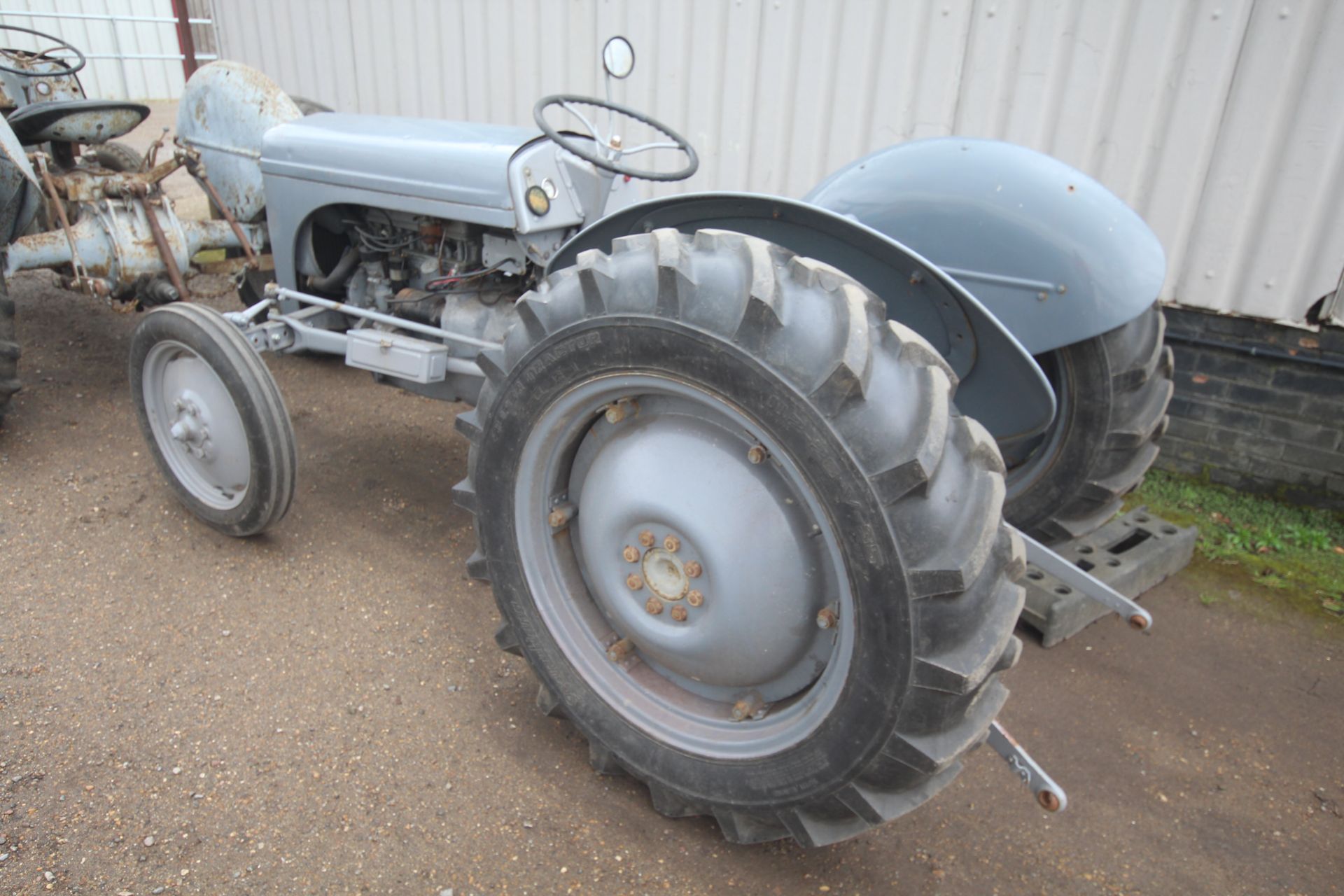 Ferguson TEA 20 Petrol 2WD tractor. Registration 771 XUN. 1948. Serial number 57289. 11.2-28 rear - Image 4 of 44