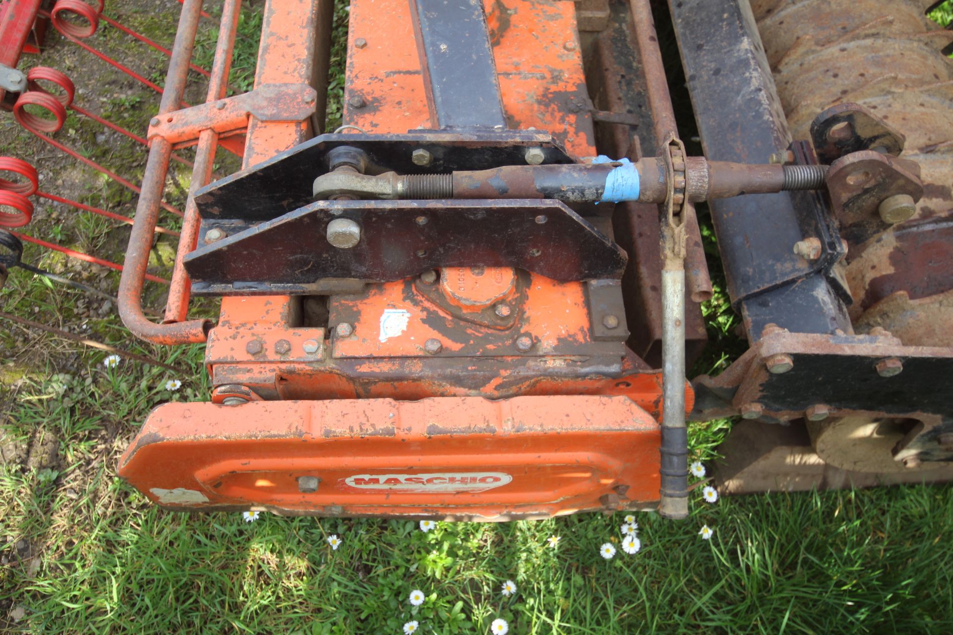 Maschio 4m power harrow. With packer. Piggybacked with Vicon LZ505 Suffolk coulter drill. 1995. With - Image 7 of 52