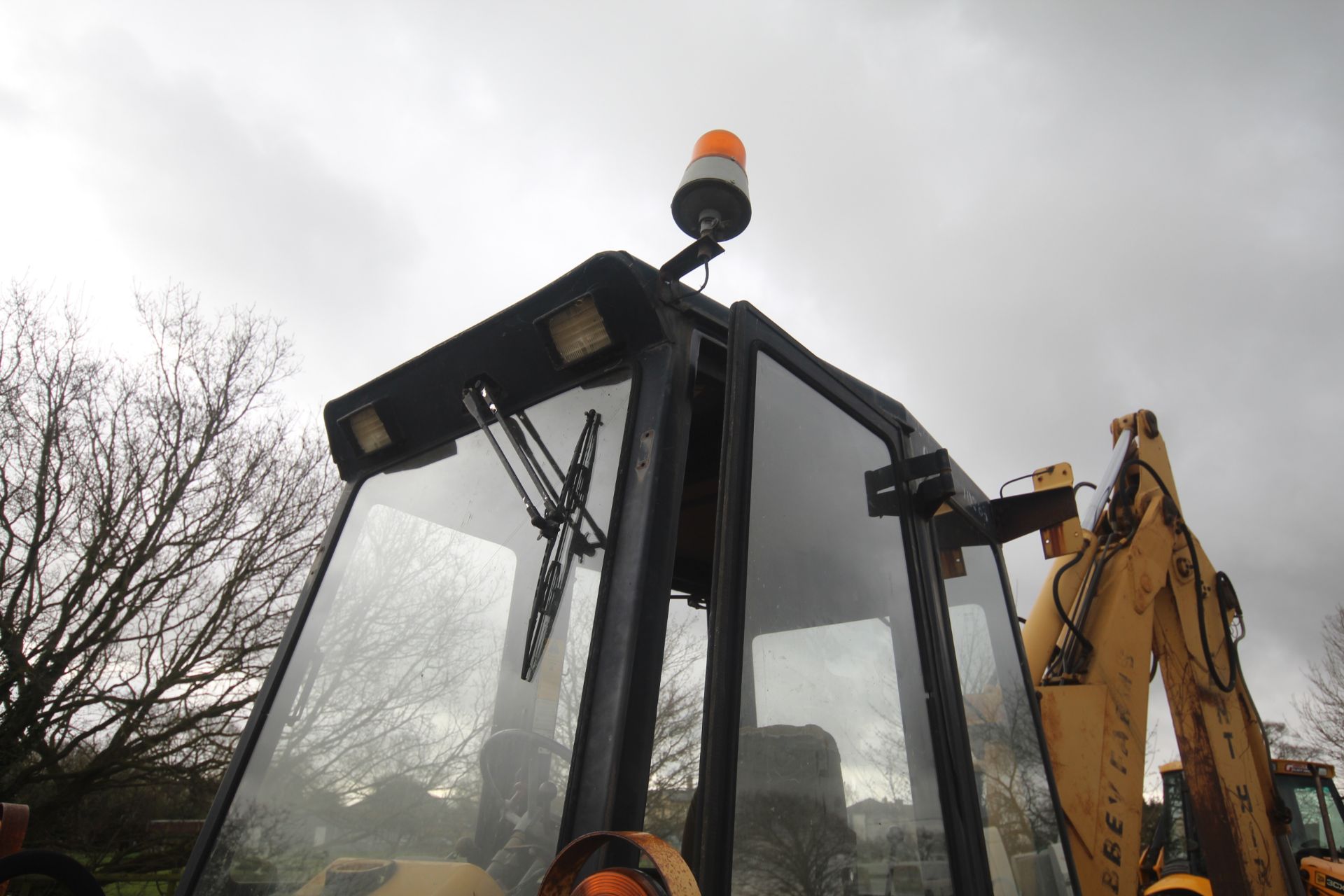 Ford 655 4WD backhoe loader. Registration F829 MVX. Date of first registration 03/10/1988. Showing - Image 62 of 87