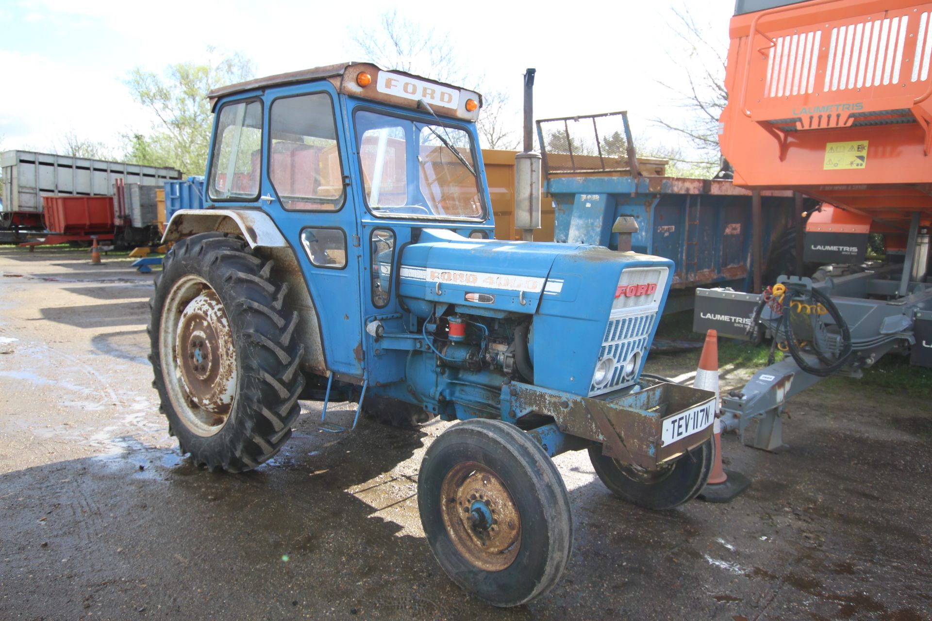 Ford 4000 2WD tractor. Registration TEV 117N. Date of first registration 01/08/1974. 6,619 hours.