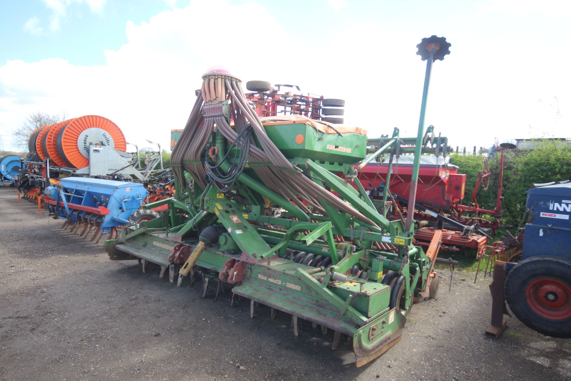 Amazone KE403 4m combination drill. 2005. With disc coulters, pre-em and tramlime. Manual, Control