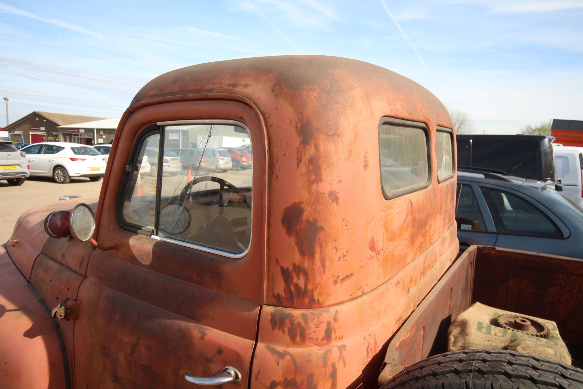 International R100 petrol pick-up. Registration 161 XVY. 1954. Vendor reports a lot of - Image 30 of 54