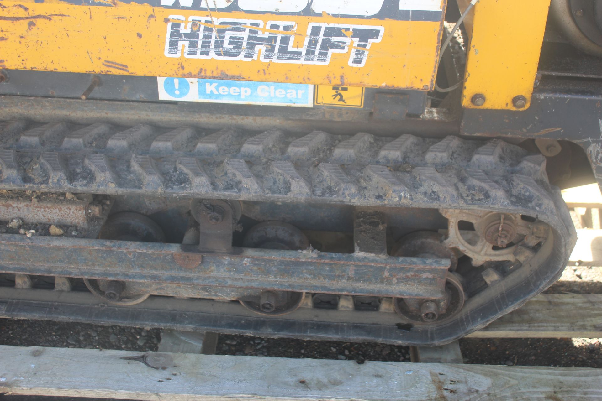 WB06 HighLift tracked pedestrian high tip dumper. 3,318 hours. With Kubota diesel engine. Key held. - Image 9 of 35