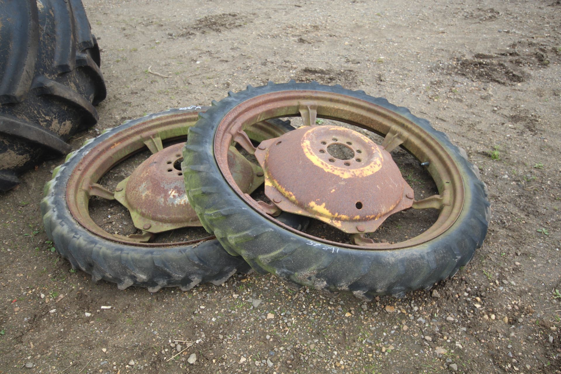 Massey Ferguson 6.00x36 rowcrop wheels and tyres. V - Image 2 of 4