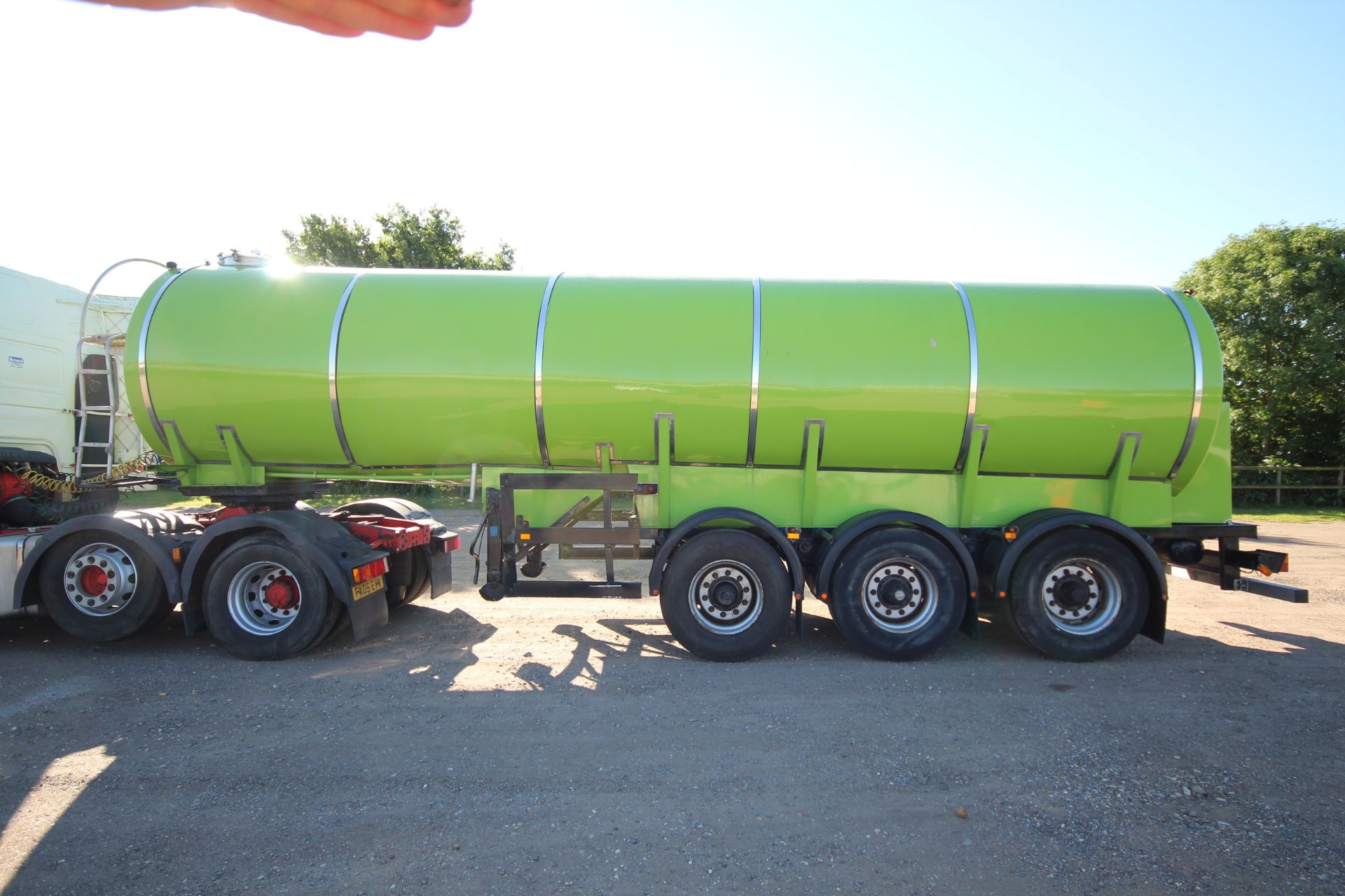 Dairy Products Transport 24,575L stainless steel tri-axle tanker. Registration A160342. Date of - Image 6 of 54