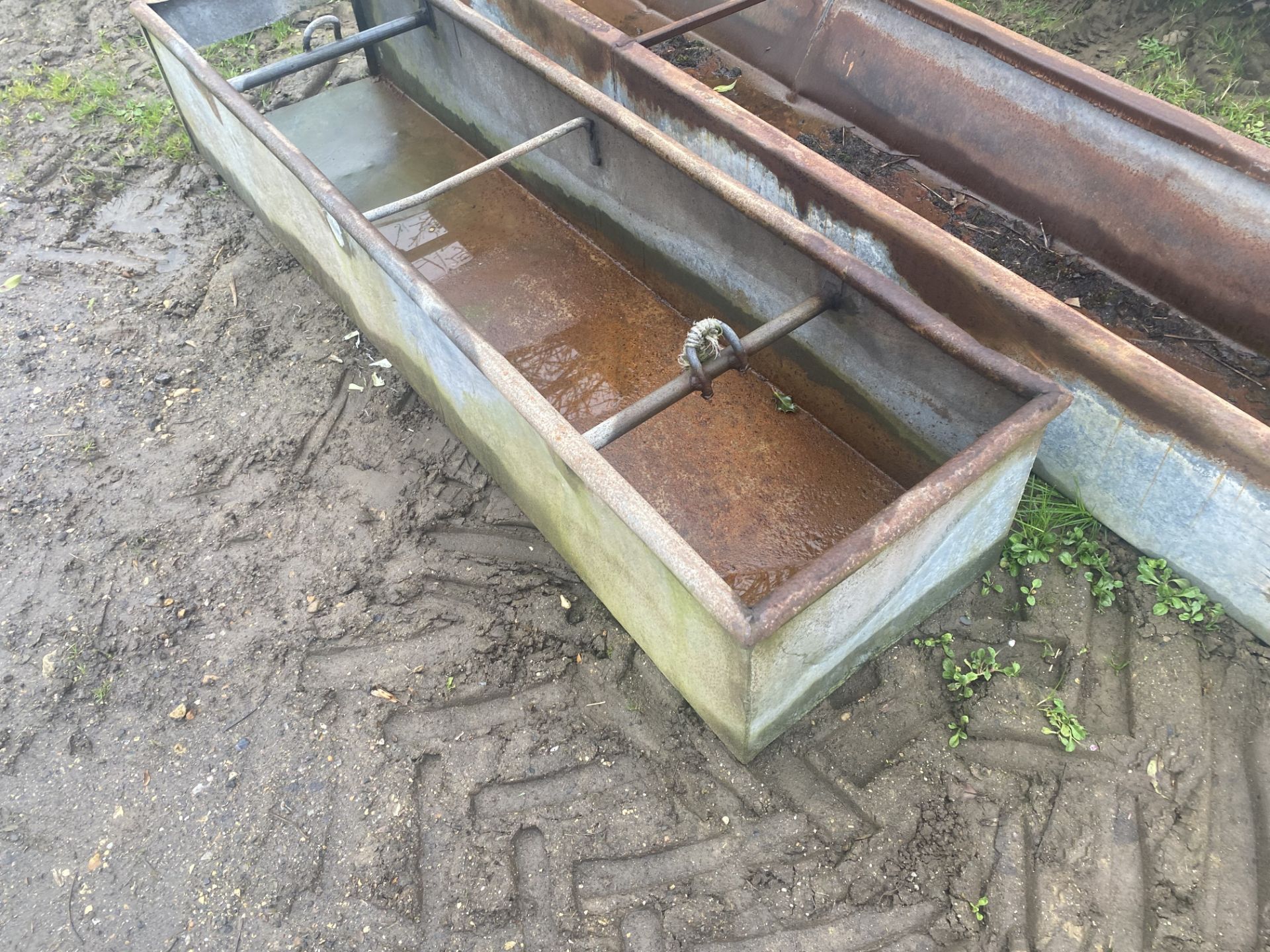 Water trough. For repair. V - Image 3 of 3