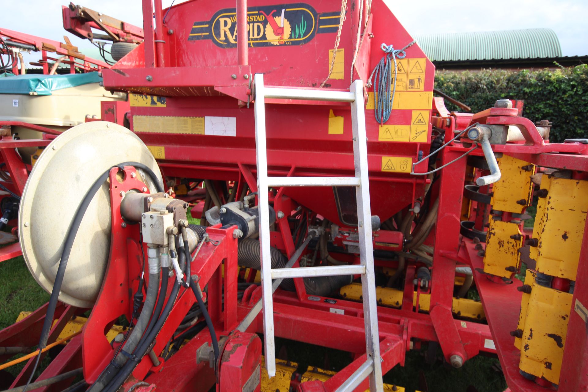 Vaderstad Rapid 400F 4m System Disc drill. With smooth tyre packer, front packer and spares. Control - Image 12 of 56