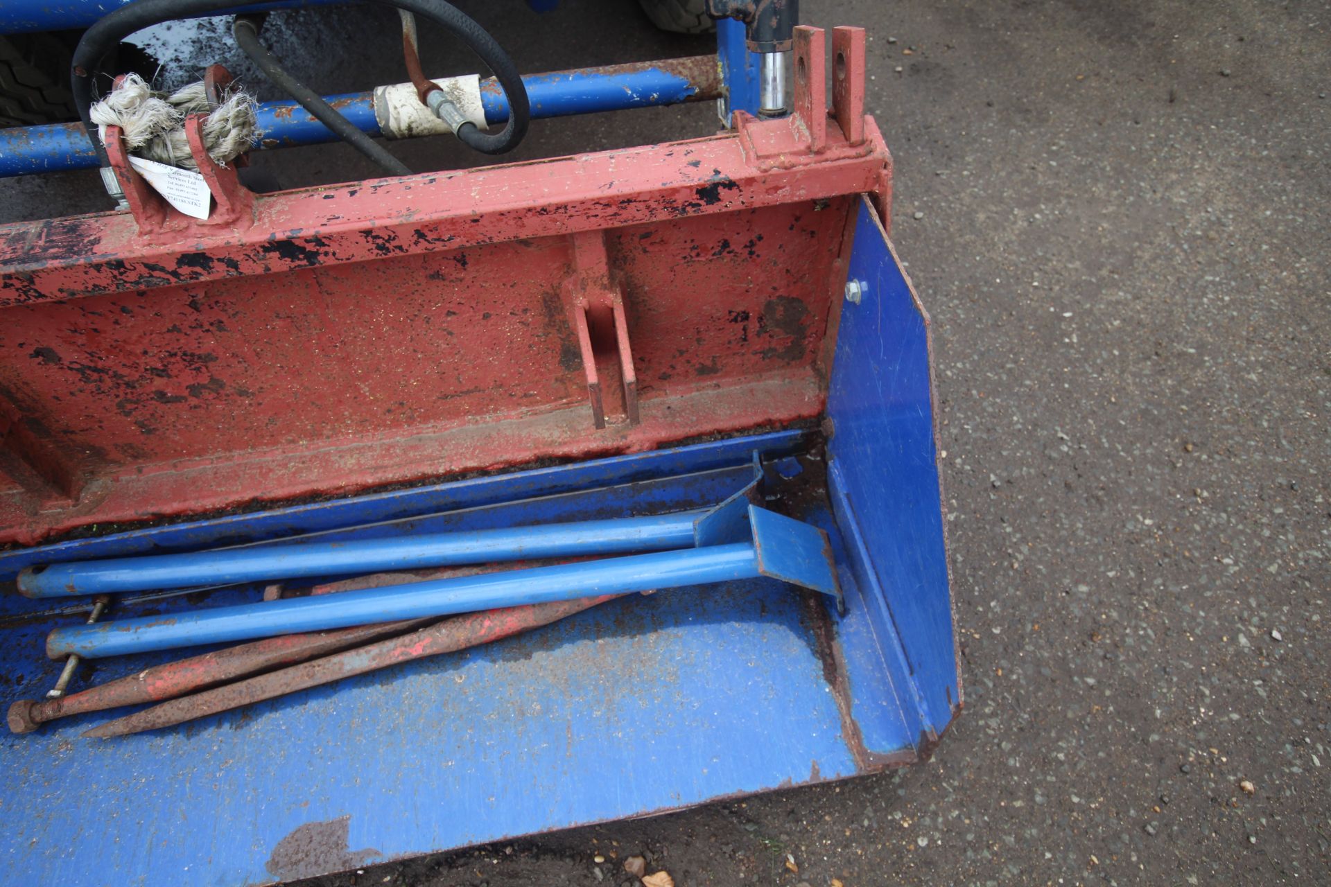 Lenar JL254 II 4WD compact tractor. Turf wheels and tyres. Lenar LDJL245K power loader. With - Image 7 of 39