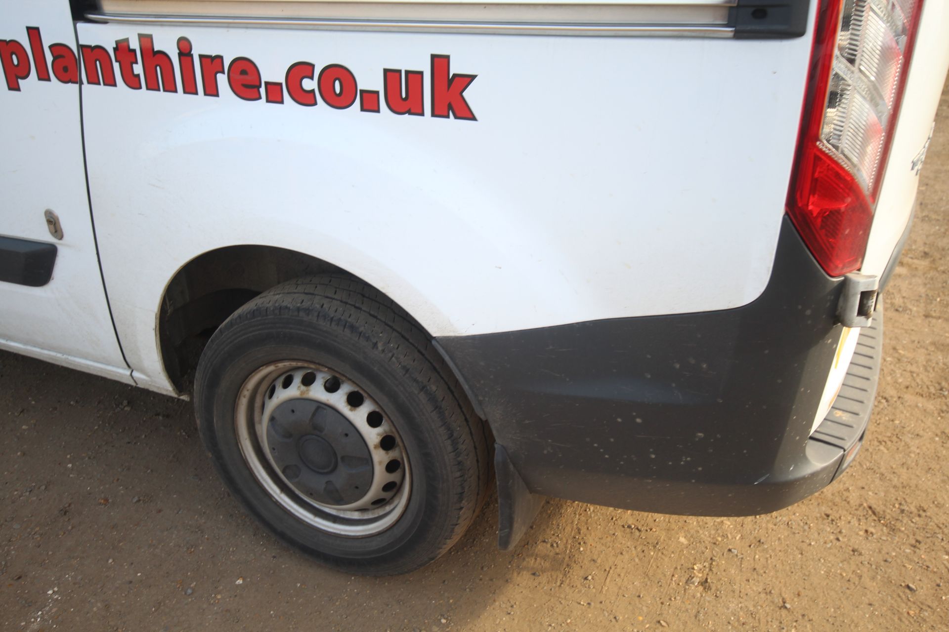 Ford Transit Custom 290 2L diesel manual van. Registration YE17 YYX. Date of first registration 31/ - Image 22 of 56