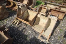 4x excavator buckets. To include 11.5in, 22in, 12in and 17inch. For sale on behalf of the Directors,