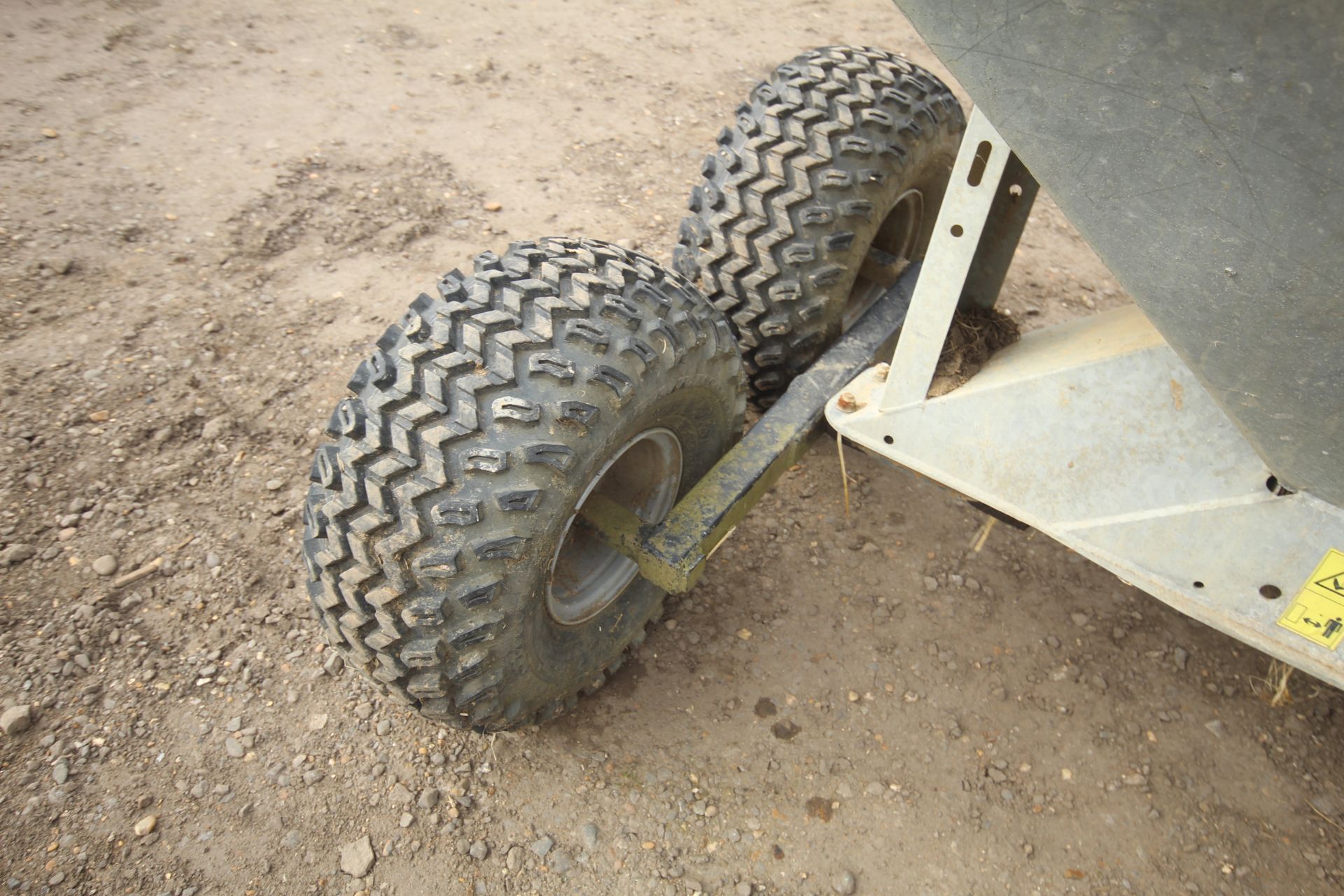 Chapman TF350 Stockfeeder twin axle snacker. V - Image 9 of 14