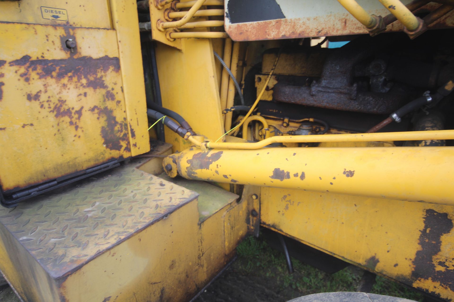 International Harvester 260A 2WD backhoe loader. Registration CWJ 891T (no paperwork). Date of first - Bild 18 aus 104