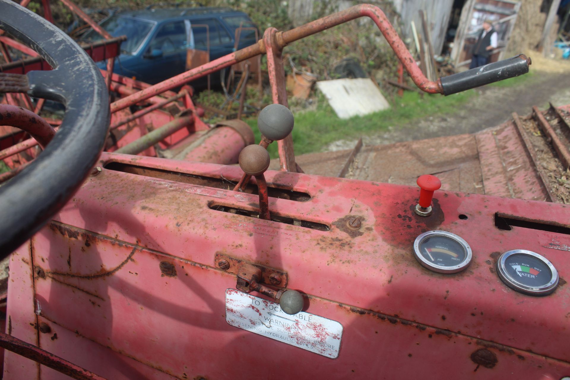 Massey Ferguson 788 8ft cut combine. Registration EBJ 851C (no paperwork). 12.4/11-28 front wheels - Image 27 of 53