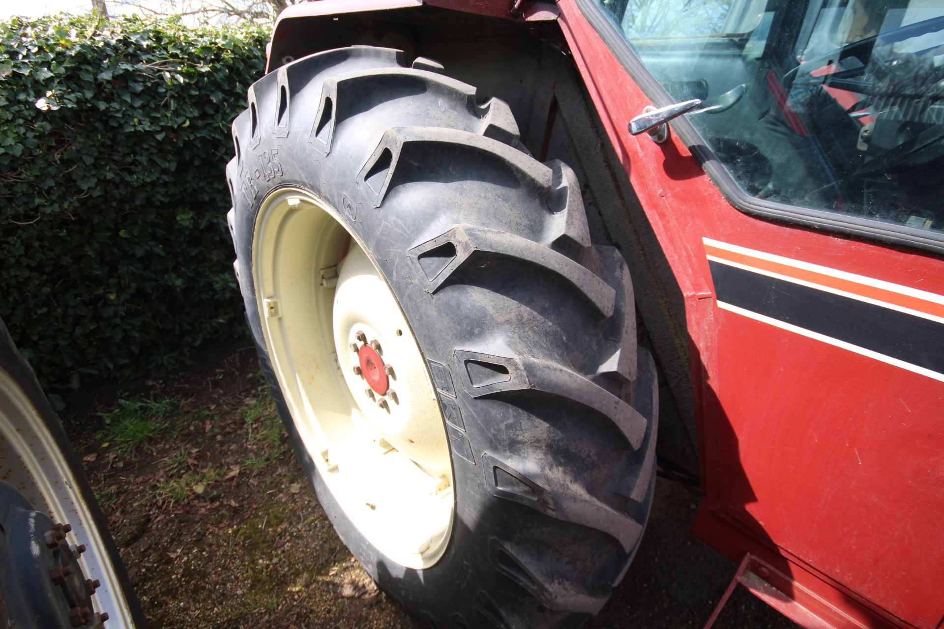 International Hydro 84 2WD tractor. Registration RGV 594W. Date of first registration 19/03/1981. - Image 18 of 62