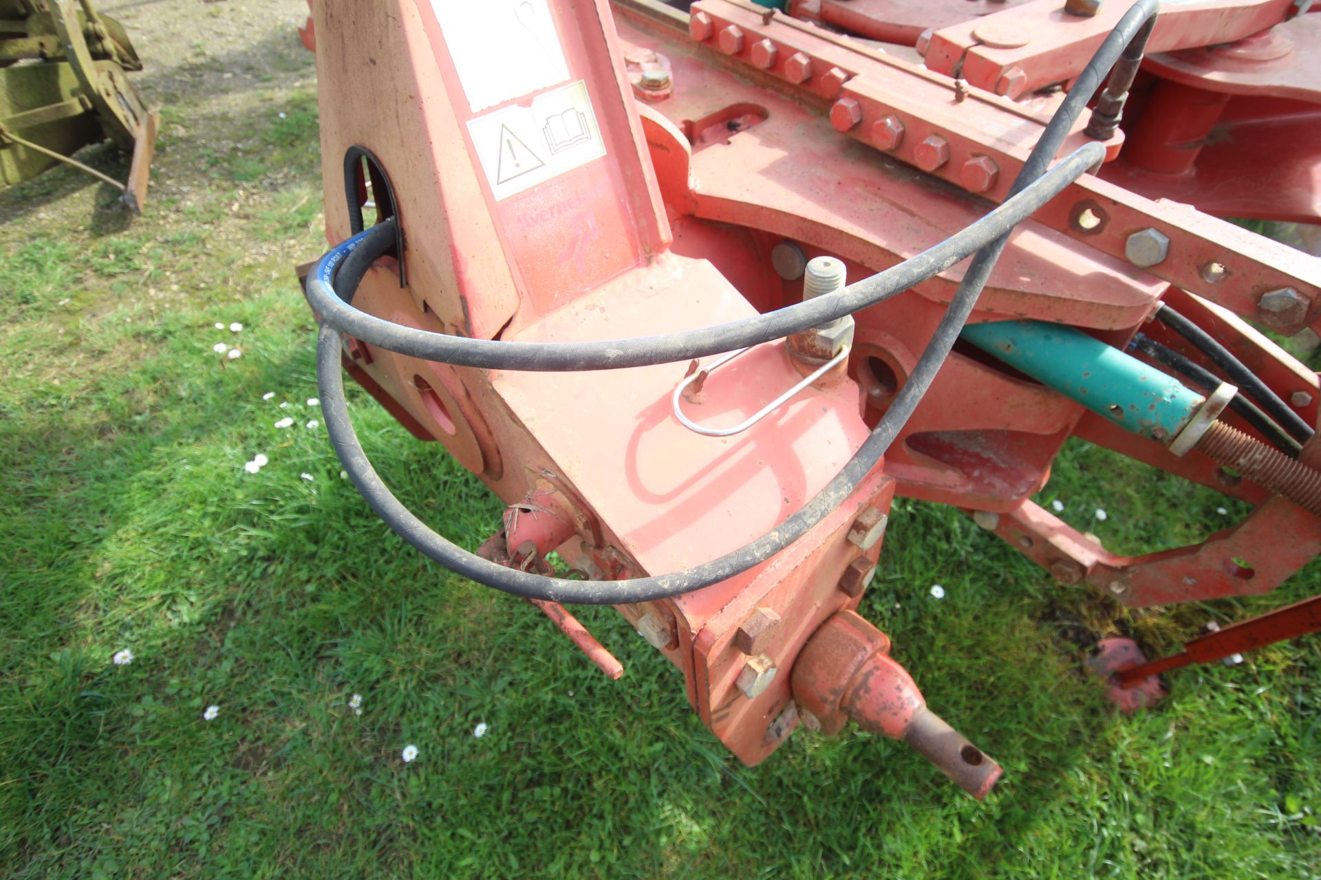 Kverneland LD85 5F reversible plough. With press arm. V - Image 3 of 29