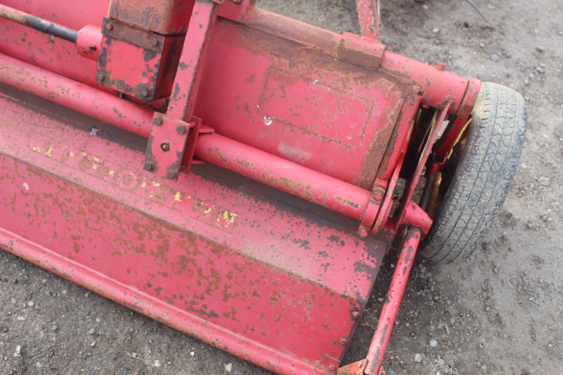 New Holland 401-5 trailed hay crimper. Owned from new. - Image 8 of 13