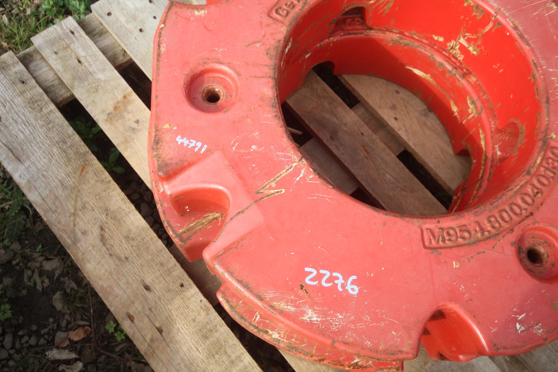 Pair of Fendt 300kg rear wheel weights. - Image 2 of 6