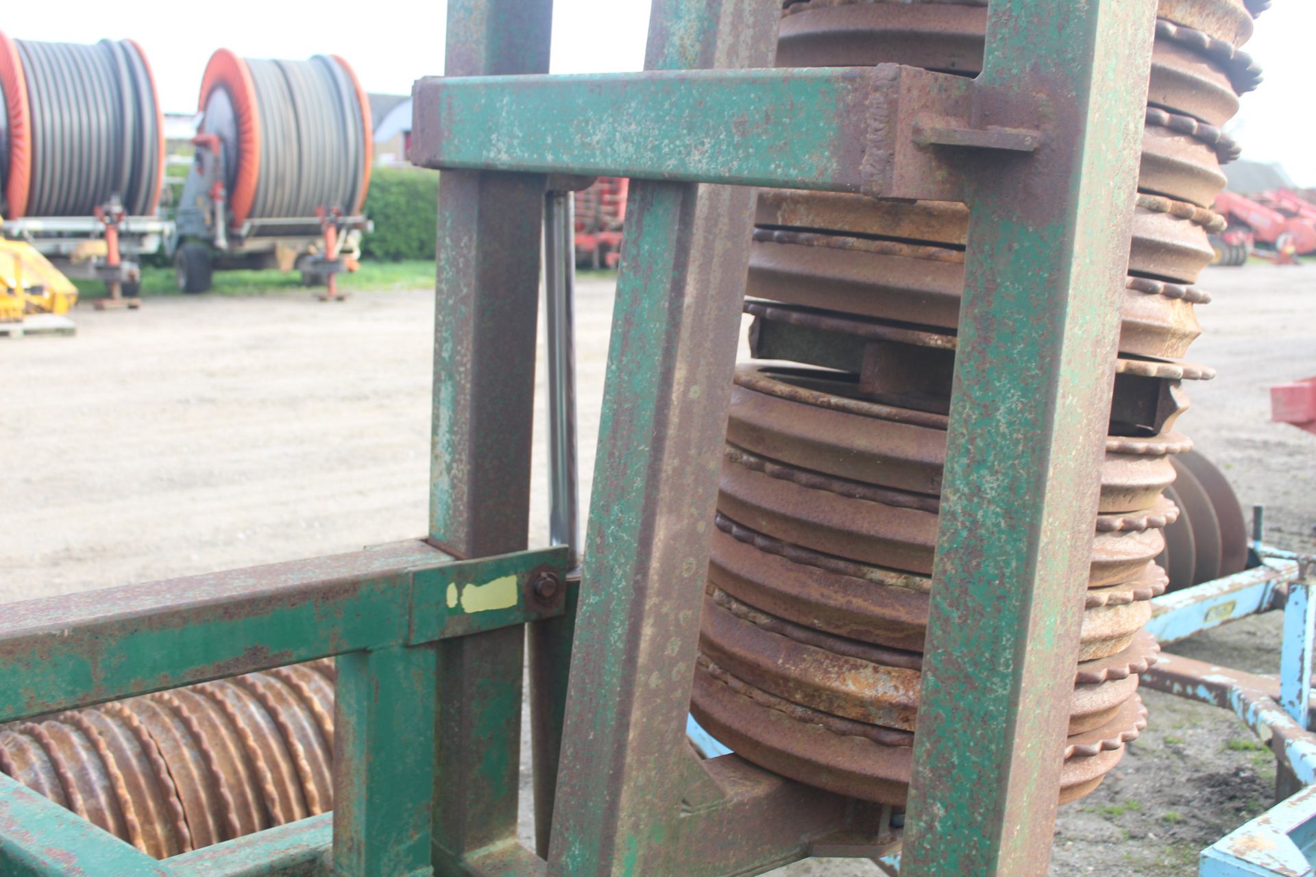 Cousins 24ft vertical folding rolls. With breaker rings. V - Image 23 of 36