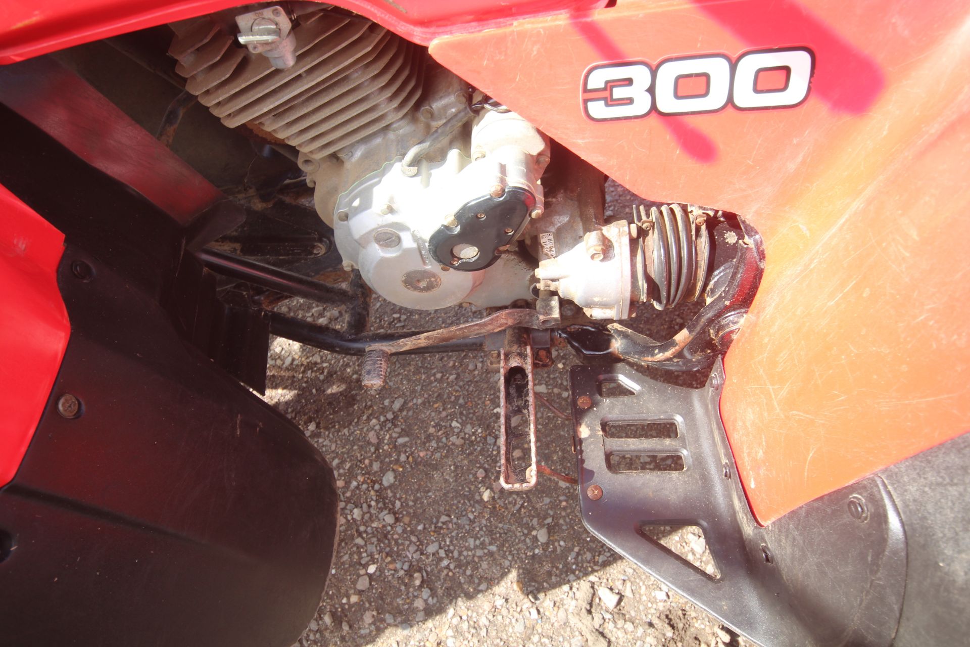 Honda Big Red 300 2WD quad bike. 1992. Owned from new. Key held. V - Image 14 of 24