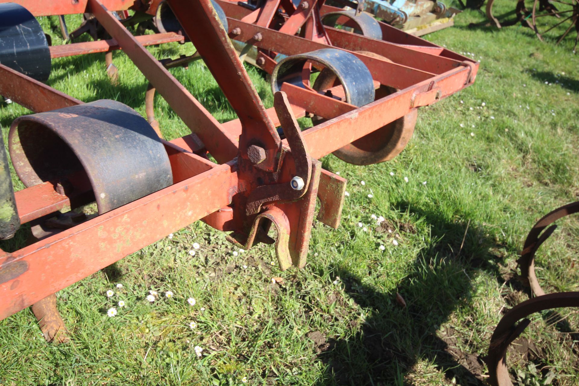 Kongskilde manual fold Vibroflex. With following Rotaflex. From a local Deceased estate. Manual - Image 8 of 21