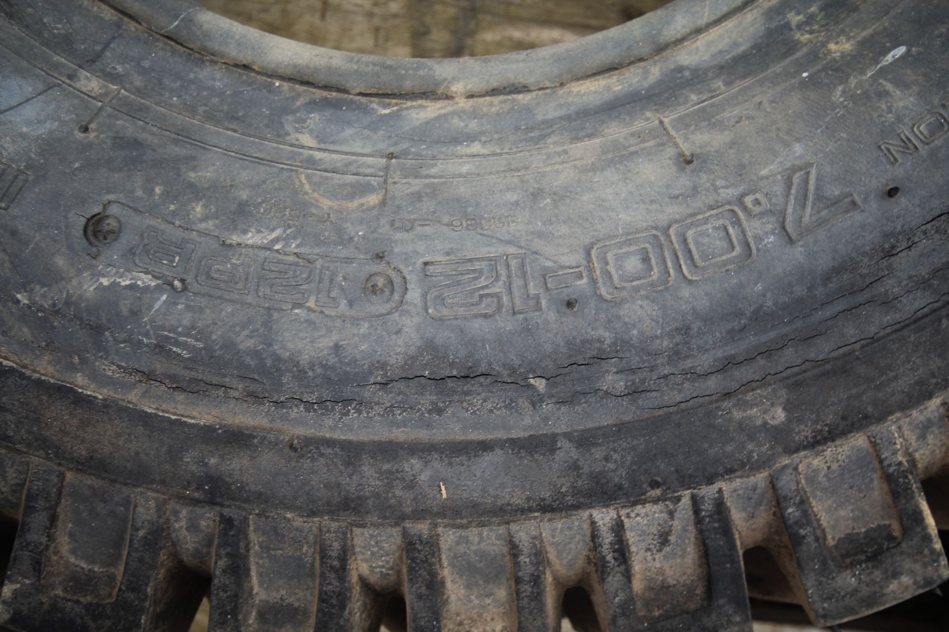 700x12 forklift tyre @ 100%. - Image 4 of 4