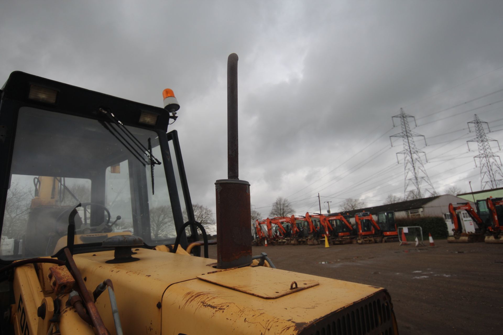 Ford 655 4WD backhoe loader. Registration F829 MVX. Date of first registration 03/10/1988. Showing - Image 20 of 87