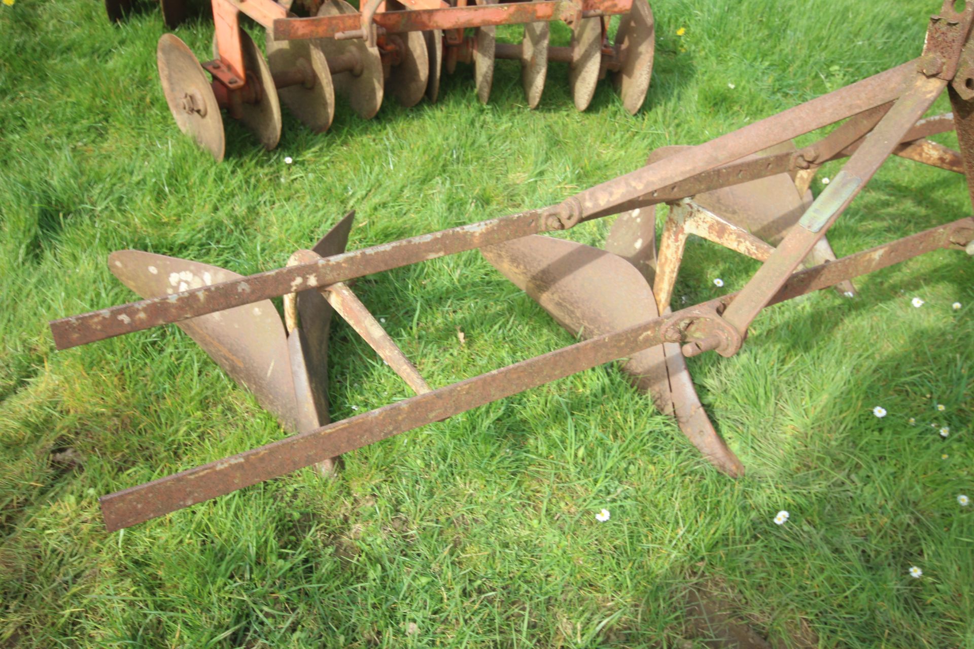 Massey Ferguson three row ridger. V - Image 10 of 11