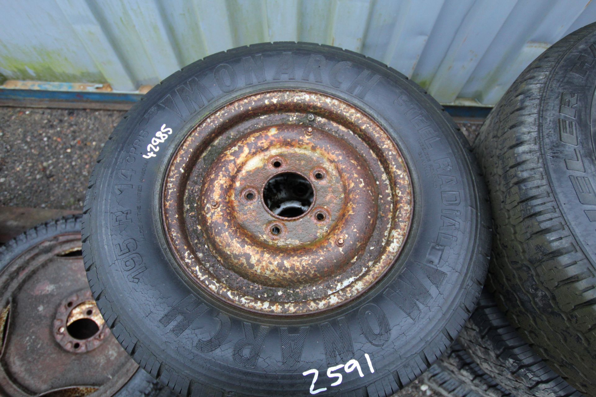 5x 14in wheels and tyres. V - Image 2 of 7