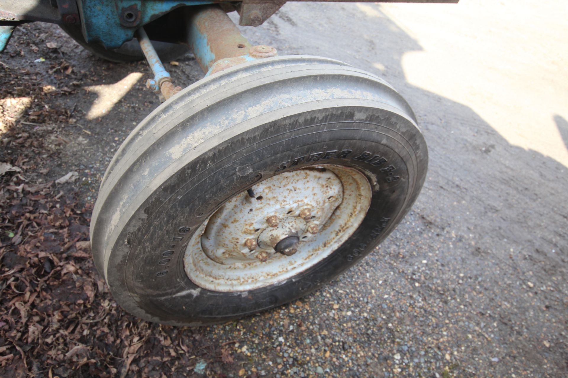 Ford 4000 Pre-Force 2WD tractor. Registration SRT 439F (expired). 13.6R36 rear wheels and tyres @ - Image 36 of 45