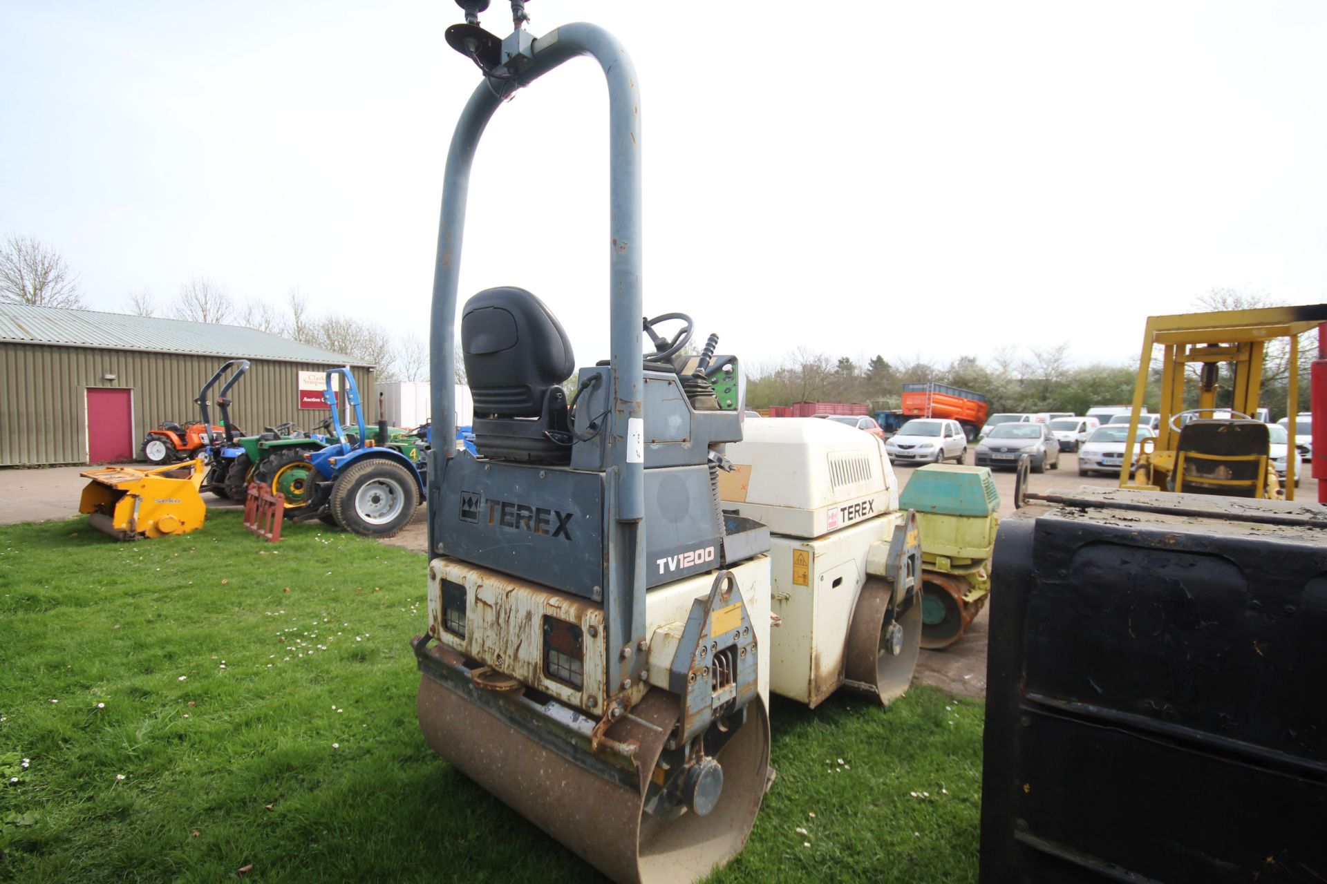 Terex TV1200K double drum vibrating roller. 2012. 943 hours. Serial number SLBTLOKOECCD1678. For - Image 3 of 36