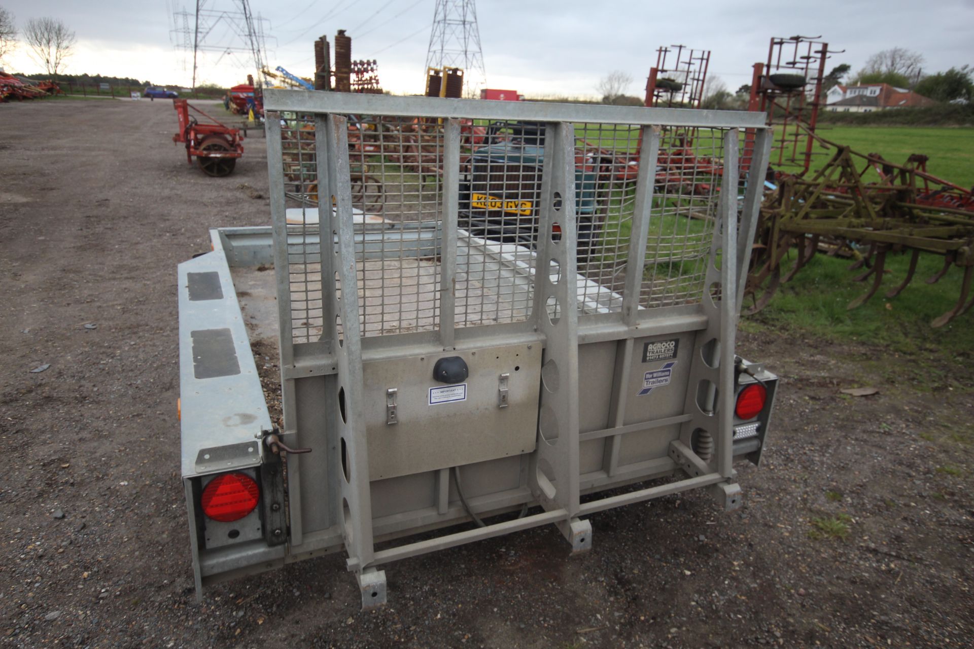 Ifor Williams 10ft x 5ft twin axle plant trailer. Purchased new 12/2021. With key and manual. Key, - Bild 16 aus 32