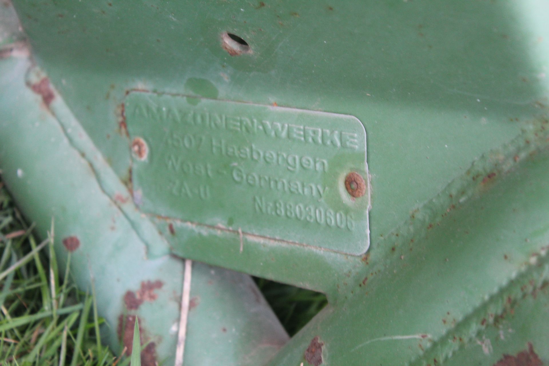 Amazone ZA-U 1001 twin disc fertiliser spreader. For sale due to retirement. V - Image 14 of 14