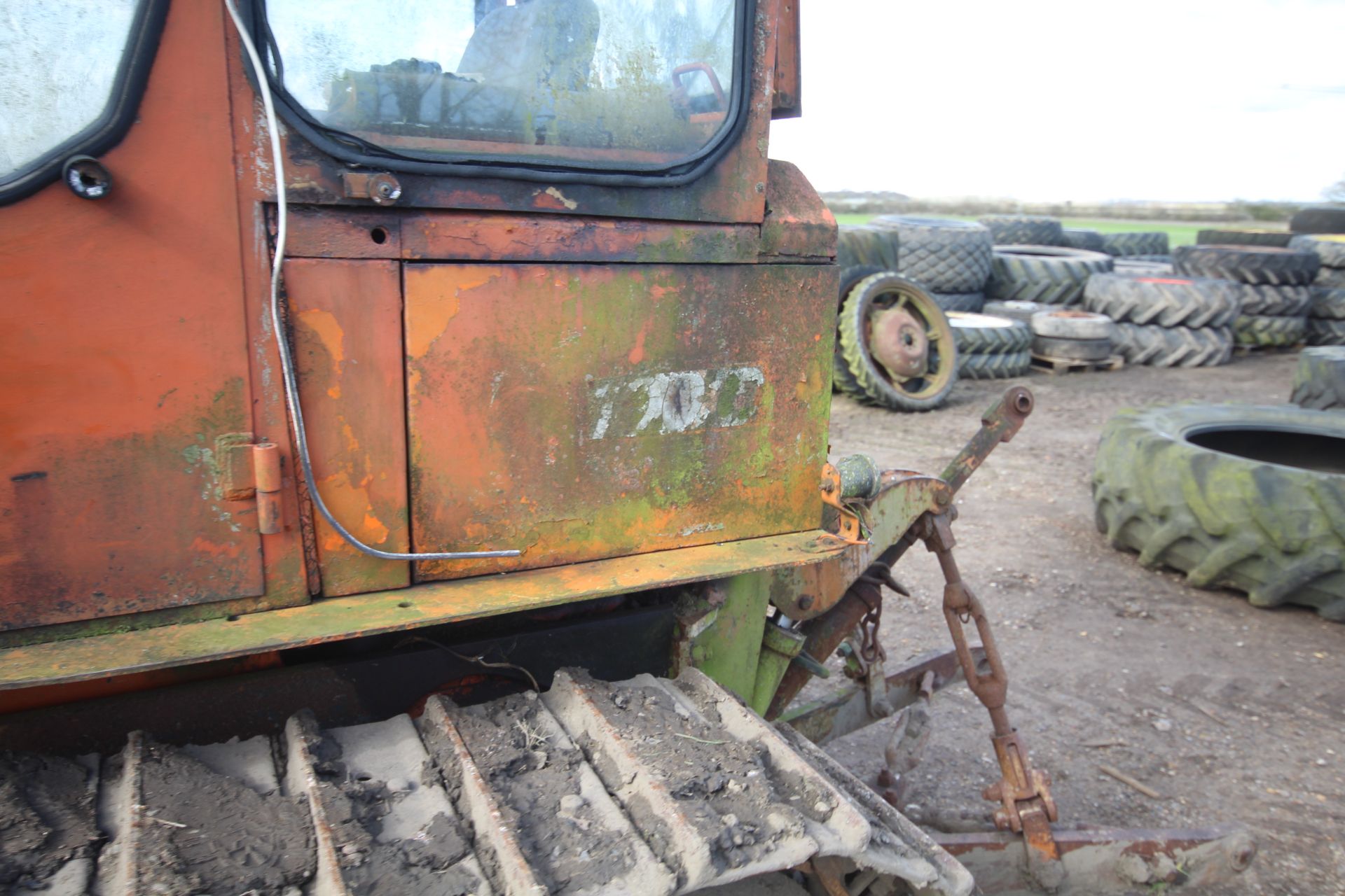 Fiat 100c steel tracked crawler. With Turner rear linkage. Owned from new. Unused for some time - Image 16 of 58