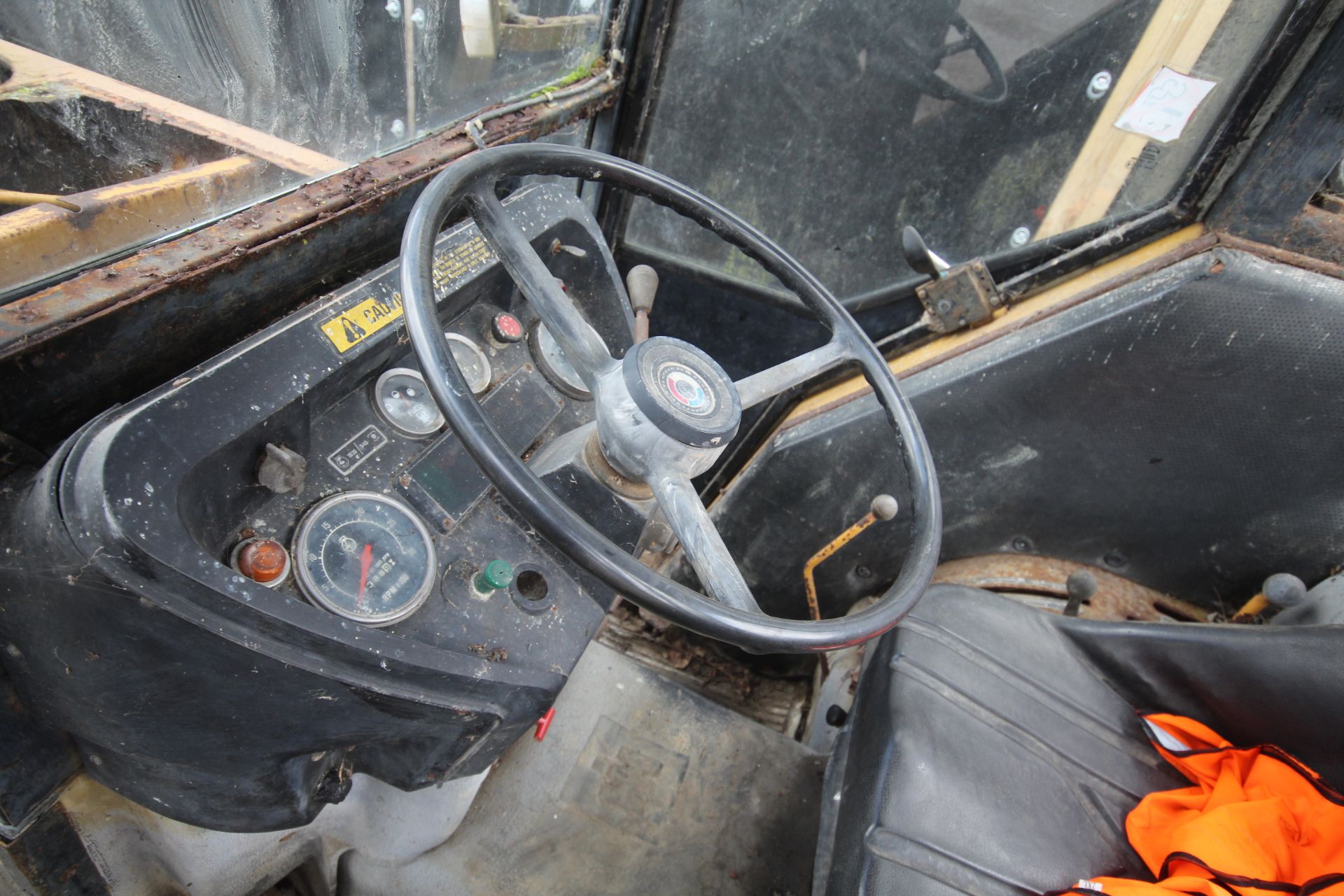 International 248 2WD tractor. Registration SPV 499W. Date of first registration 01/06/1981. Showing - Image 59 of 73