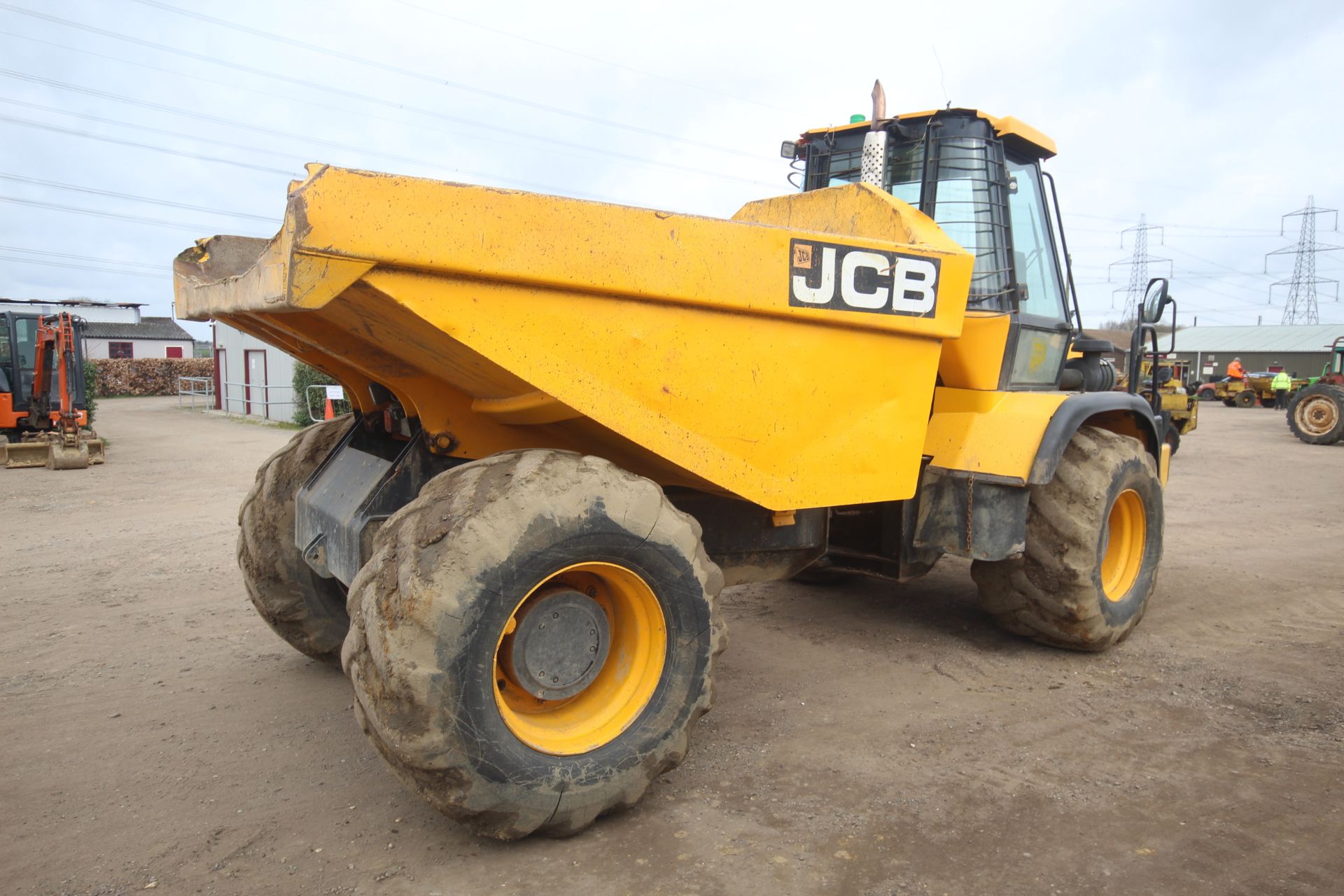 JCB 714 14T 4WD dumper. 2006. 6,088 hours. Serial number SLP714AT6EO830370. Owned from new. Key - Image 4 of 108