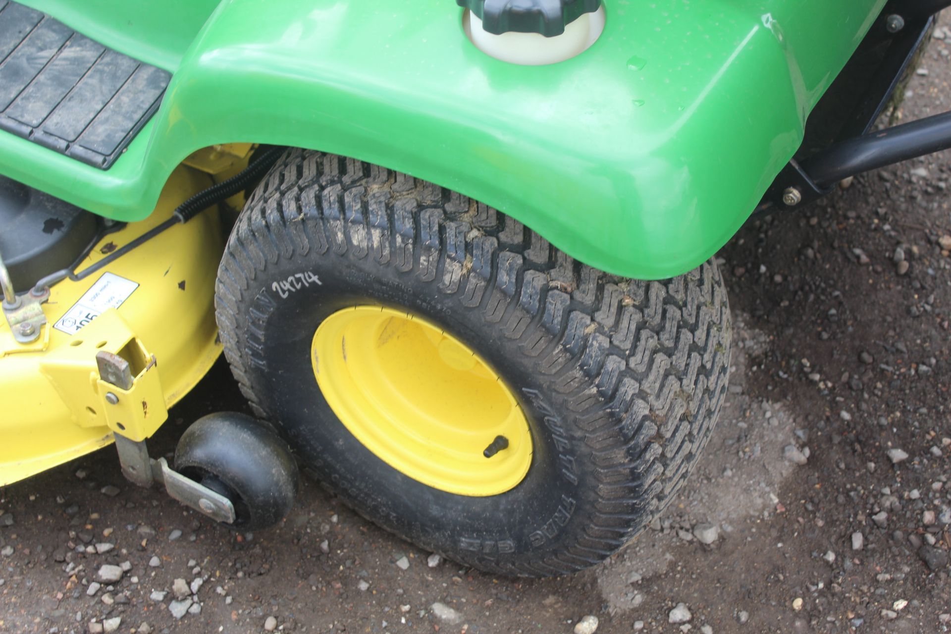 John Deere LX279 lawn mower with collector. Owned from new. Key held. - Image 23 of 30