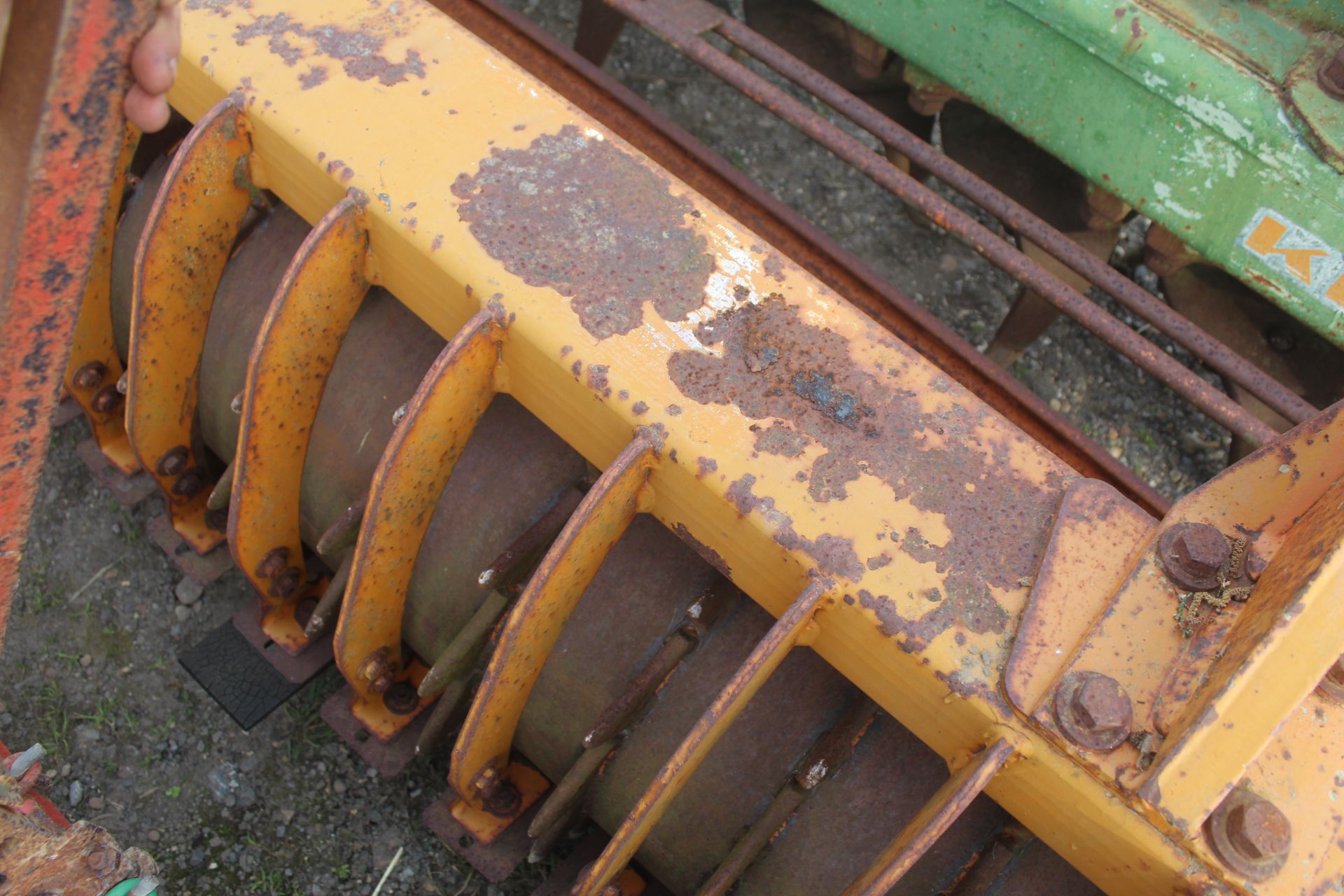 Amazone 4m power harrow. For spares or repair. V - Image 9 of 13