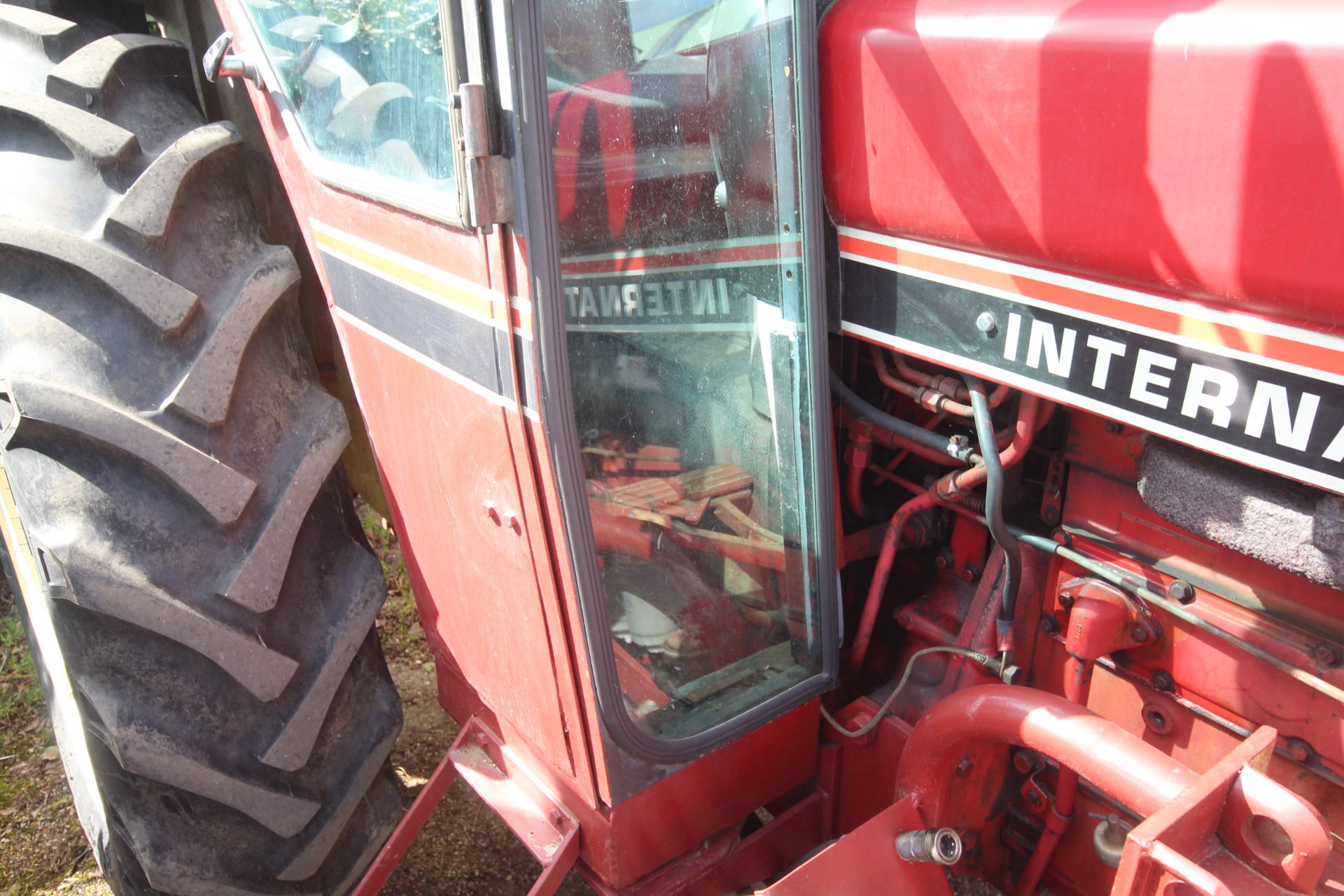 International Hydro 84 2WD tractor. Registration RGV 594W. Date of first registration 19/03/1981. - Image 14 of 62