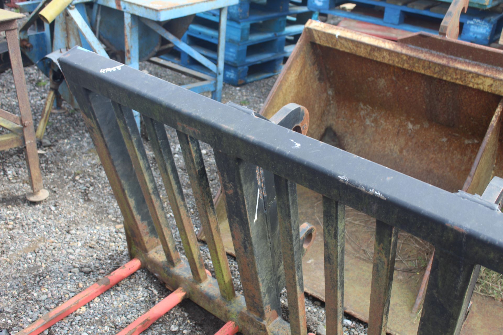 Slewtic muck fork. CAT telehandler brackets. V - Image 4 of 10