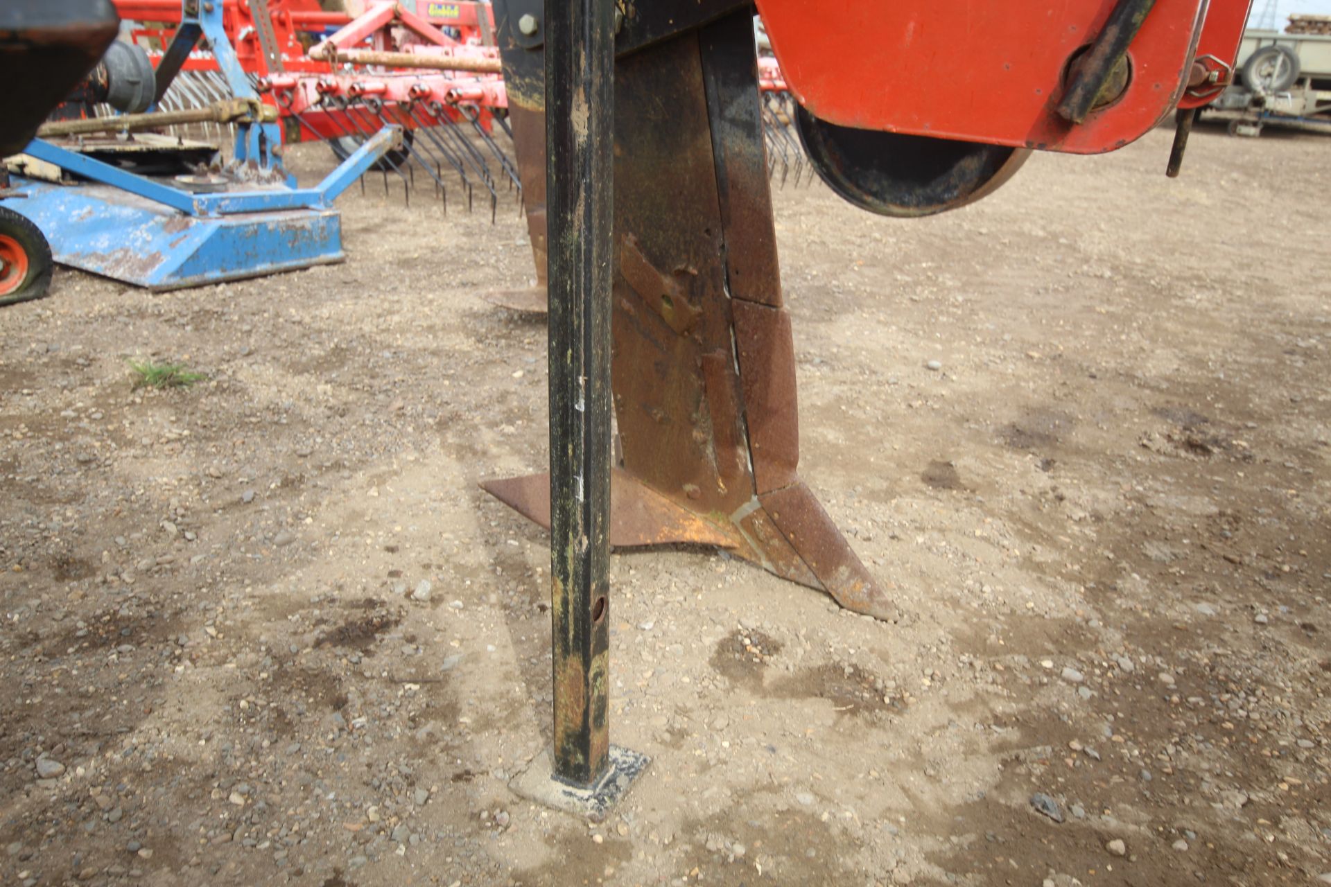 Spaldings 90/150 Flatlift three leg subsoiler. From a local deceased estate. Manual held. - Image 6 of 17